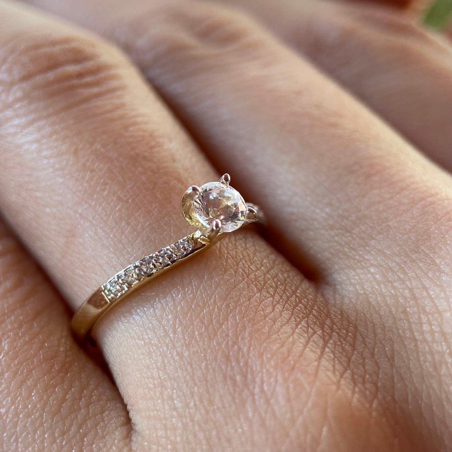 Anillo de compromiso en oro
