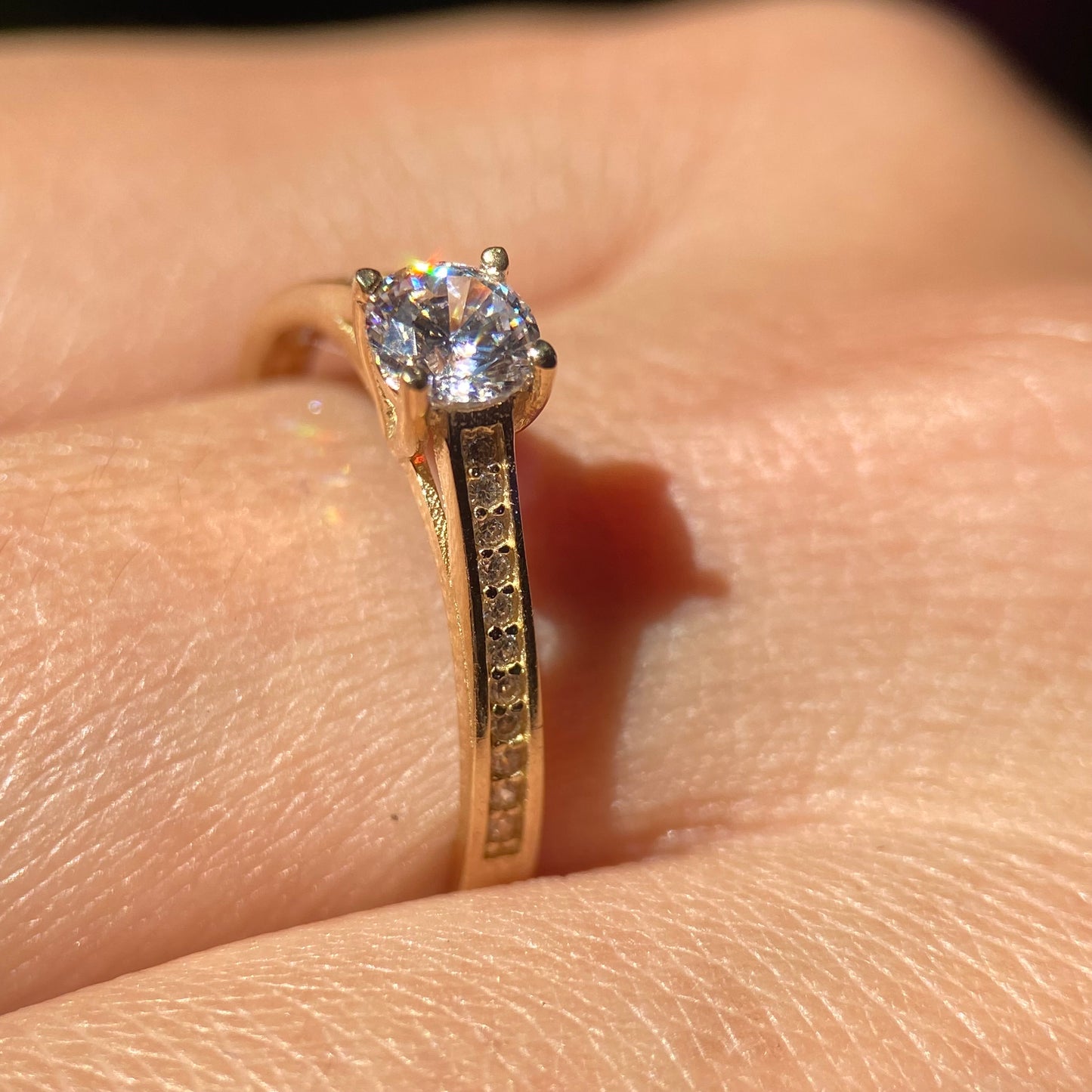 Anillo de compromiso en oro