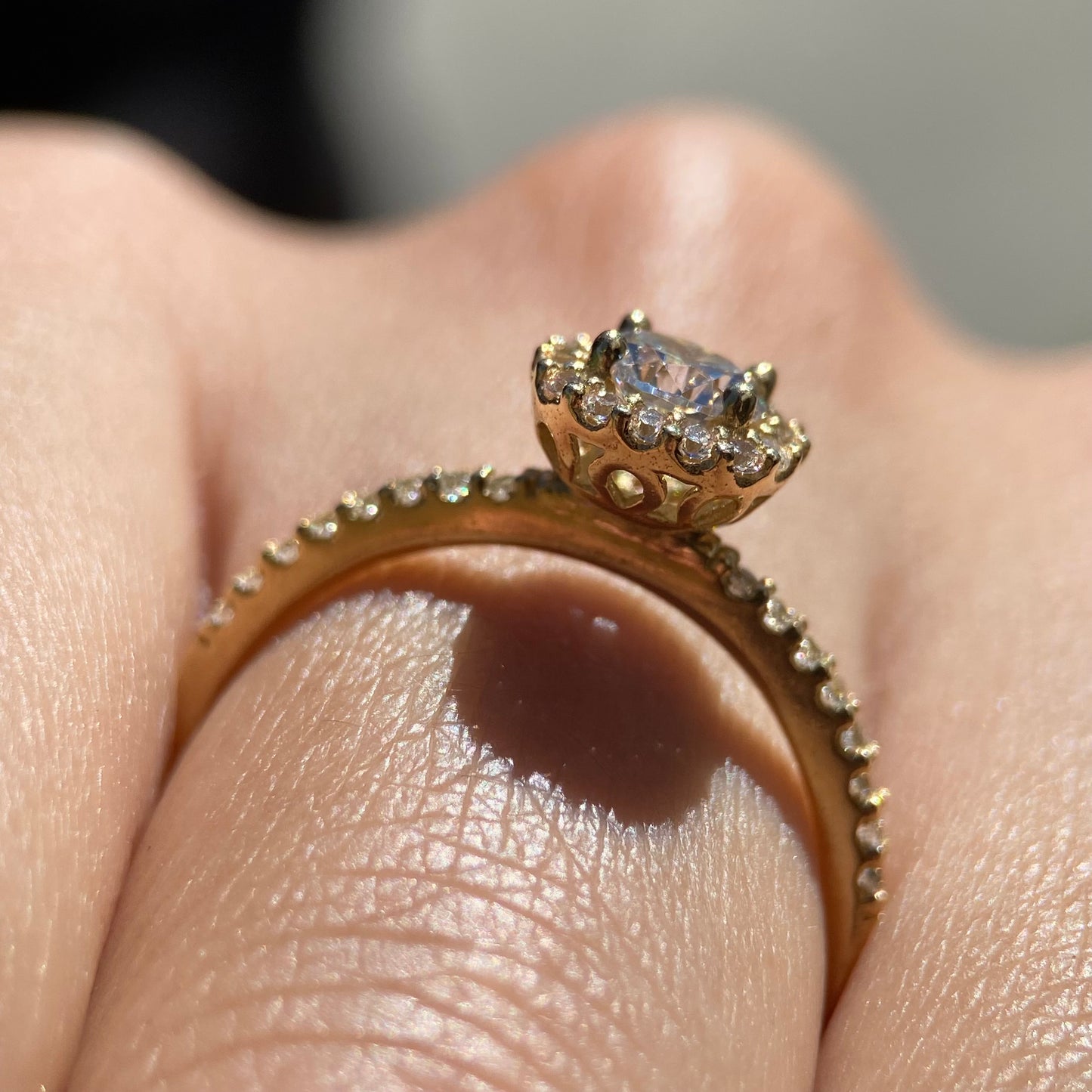 Anillo de compromiso en oro