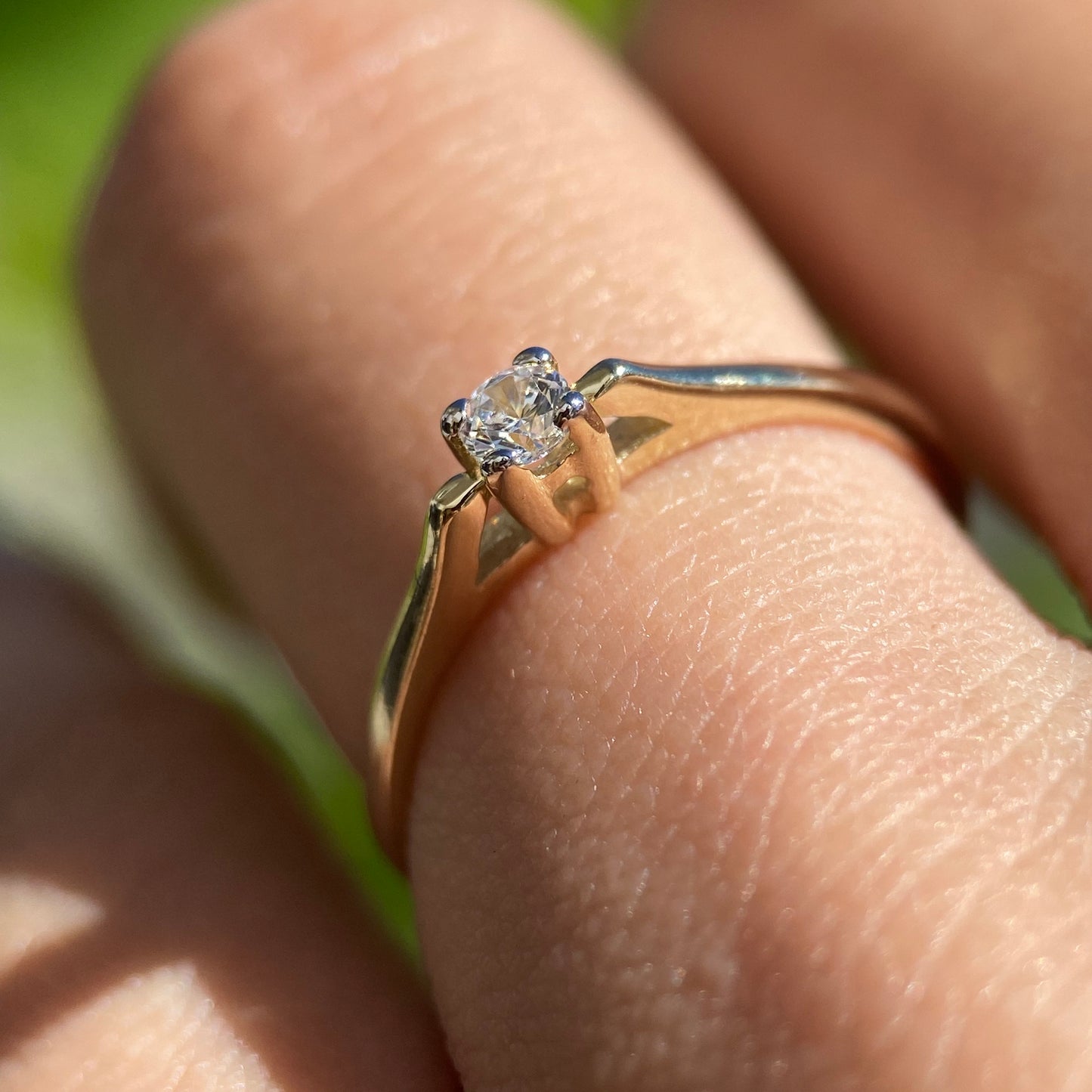 Anillo de compromiso en oro