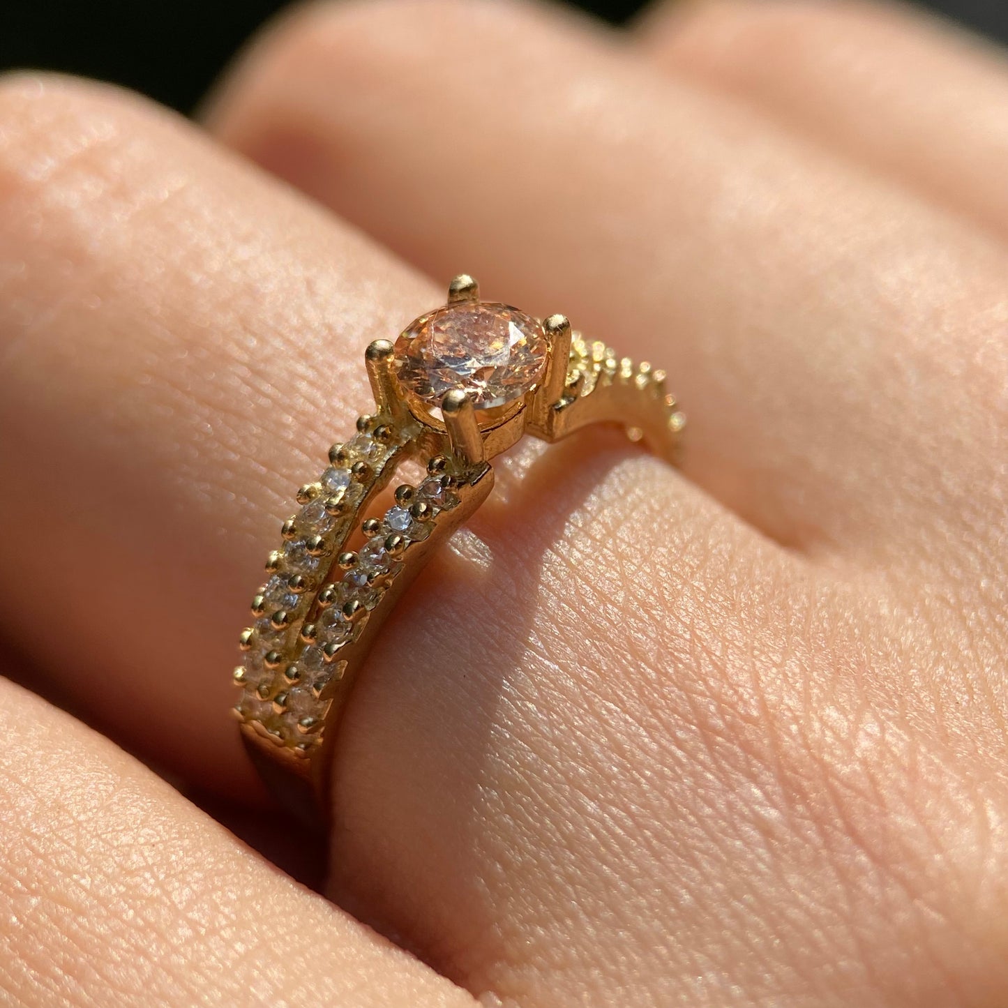 Anillo de compromiso en oro