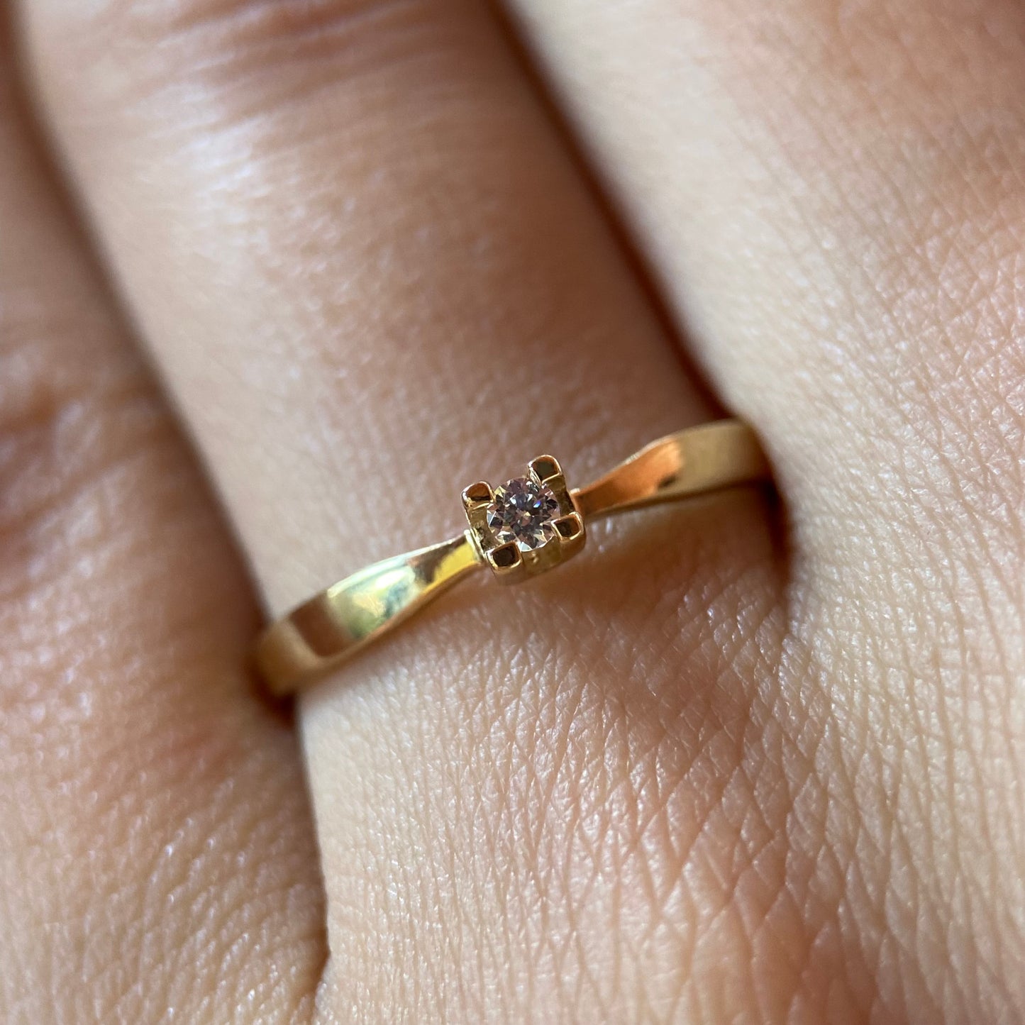 Anillo de compromiso en oro