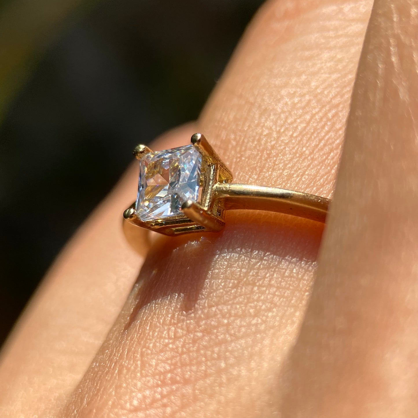 Anillo de compromiso en oro