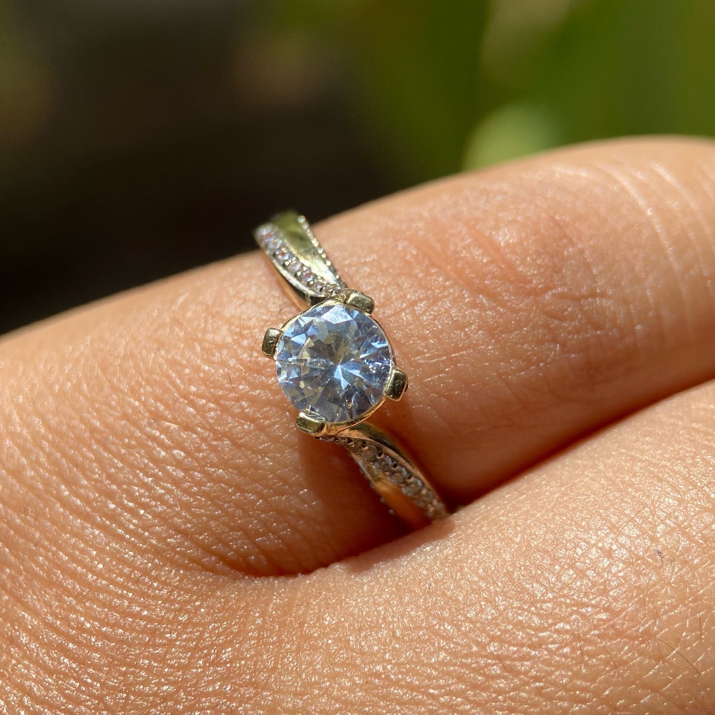 10k Yellow Gold Engagement Ring with Zirconia (NO NAME)