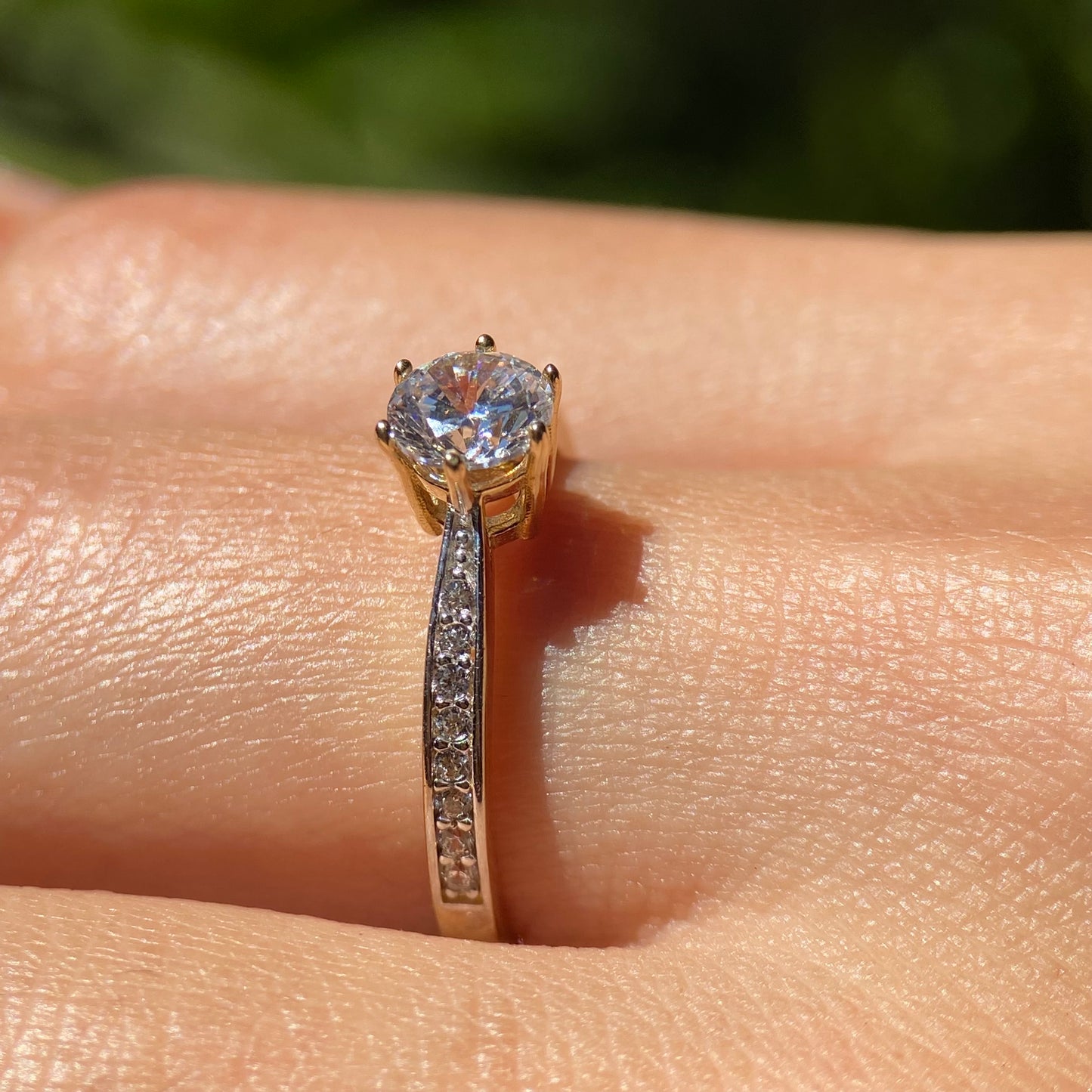 Anillo de compromiso en oro