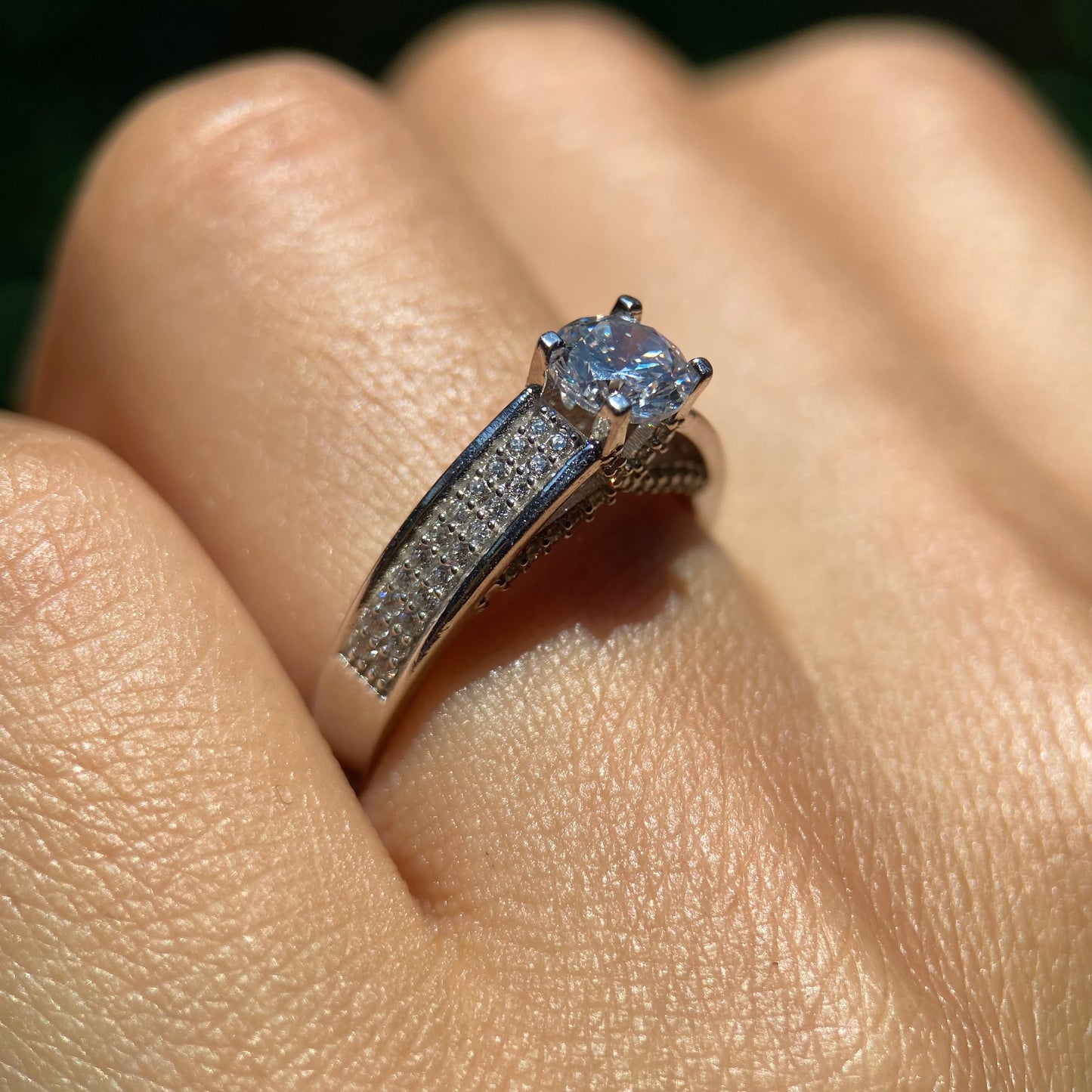 Anillo de compromiso en oro