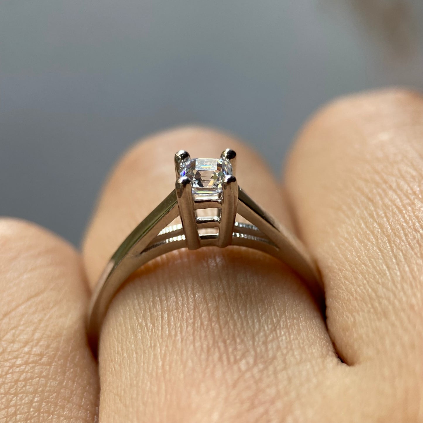 Anillo de compromiso en oro