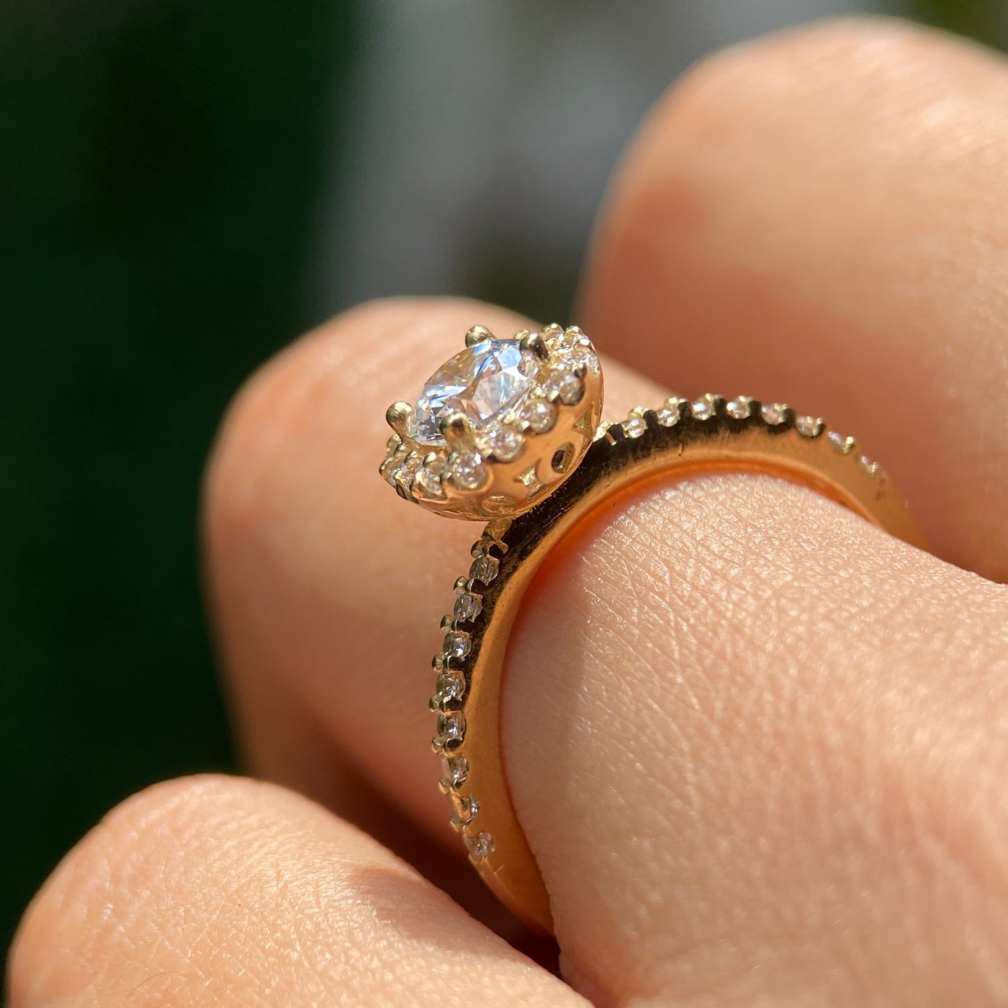 Anillo de compromiso en oro
