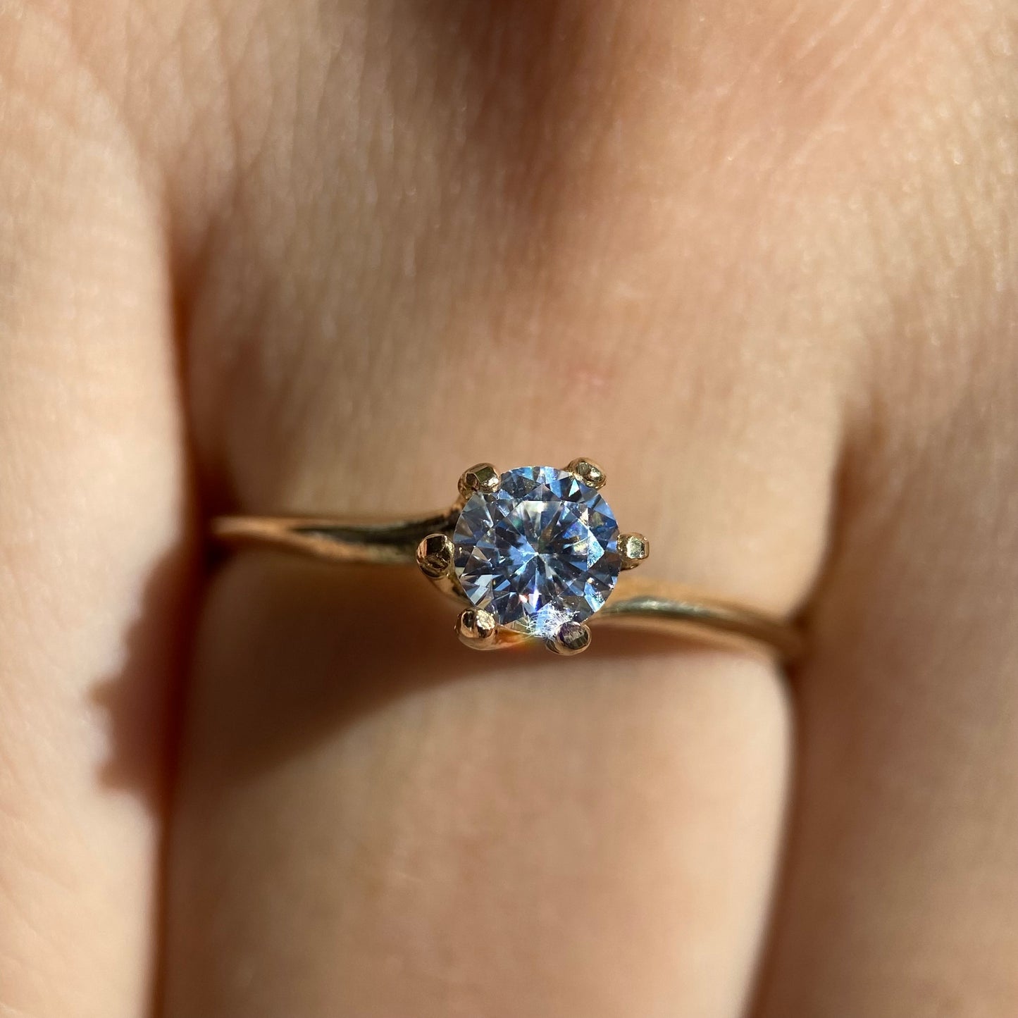 Anillo de compromiso en oro