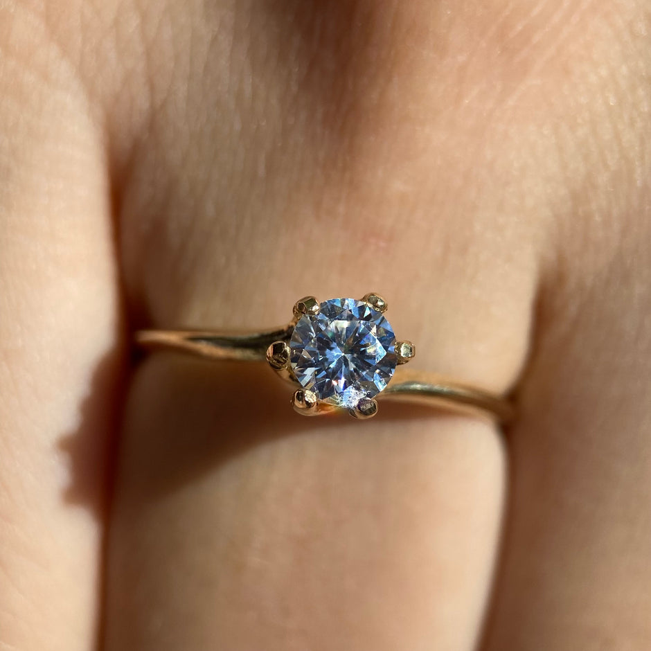 Anillo de compromiso en oro