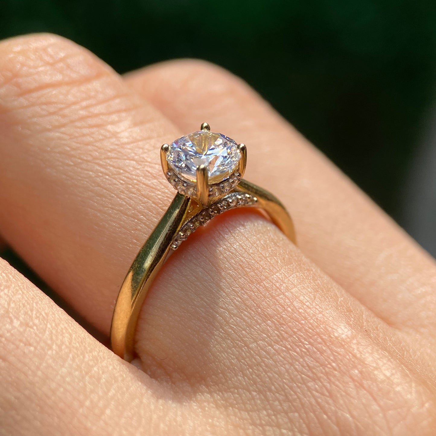 Anillo de compromiso en oro