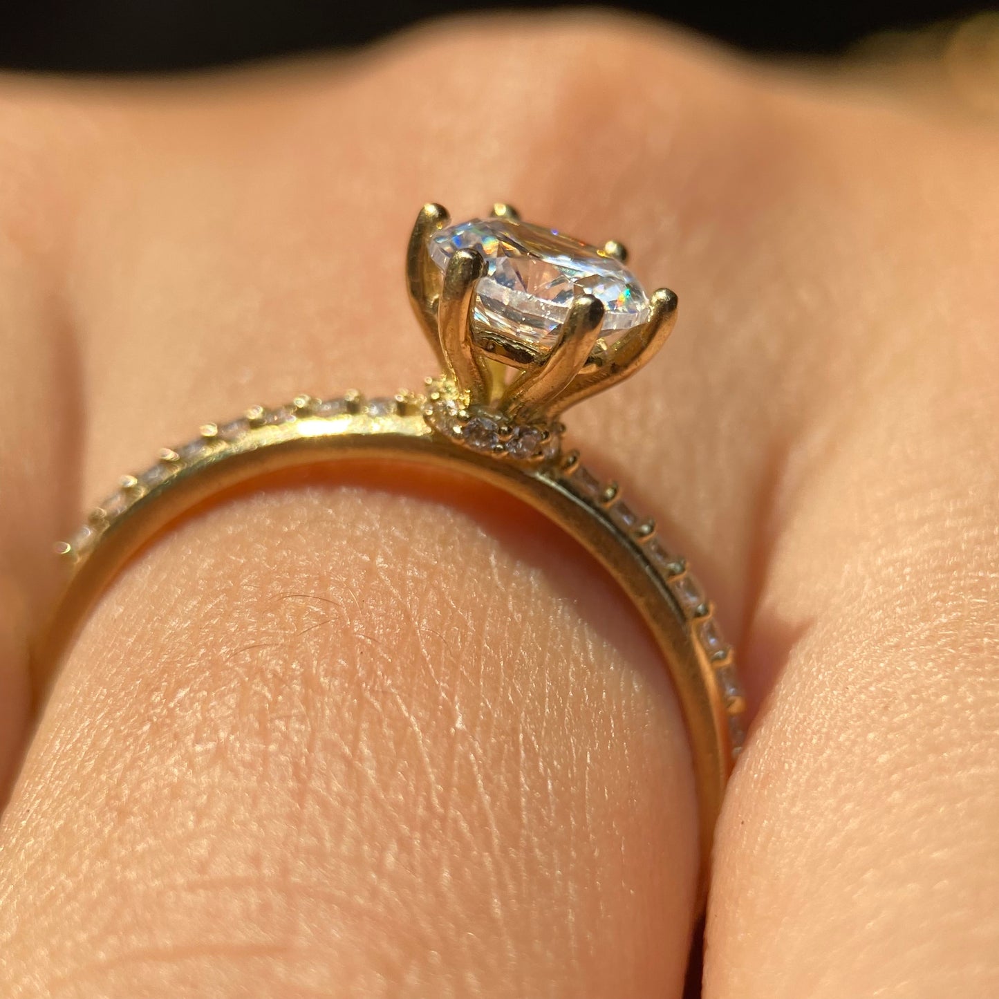 Anillo de compromiso en oro