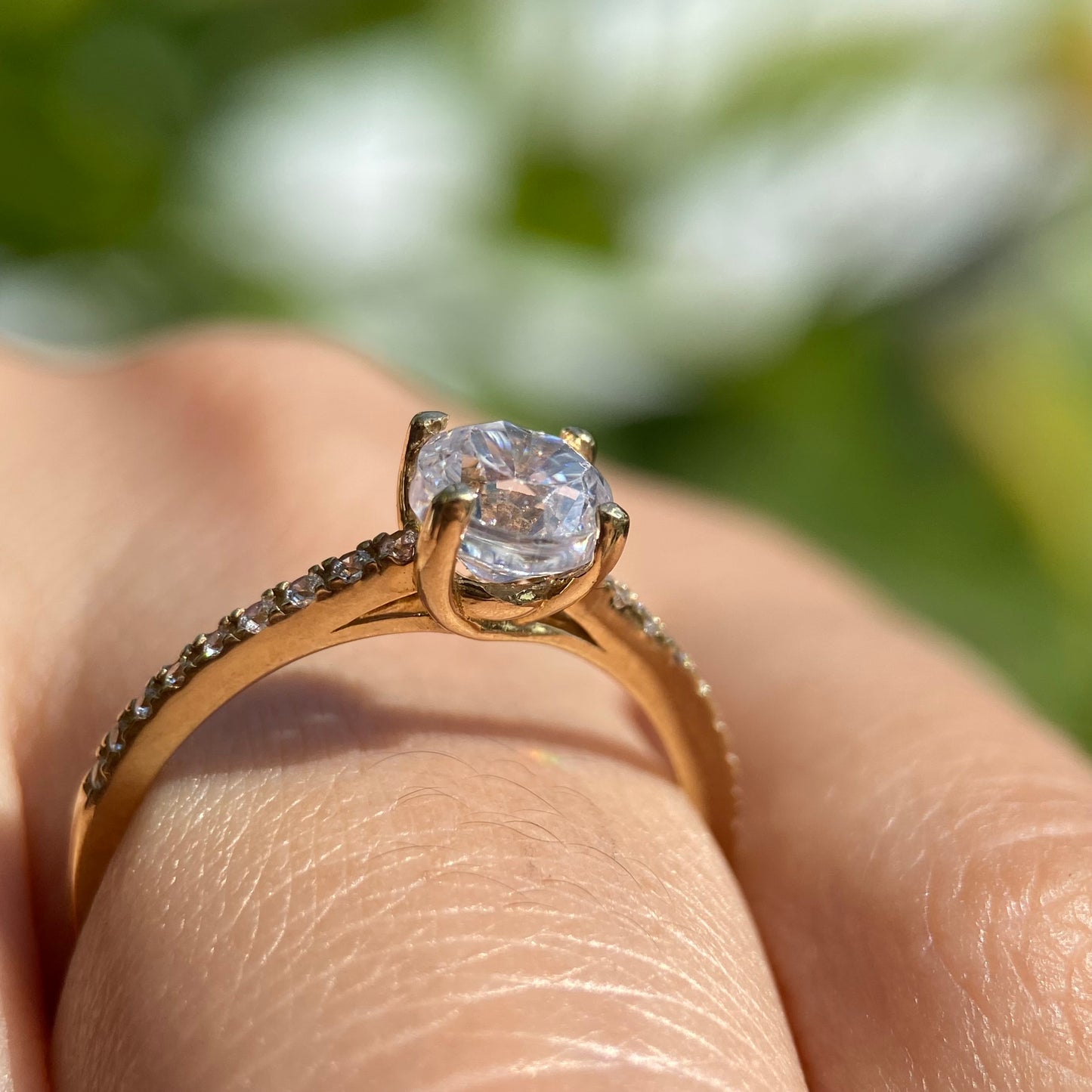 Anillo de compromiso en oro
