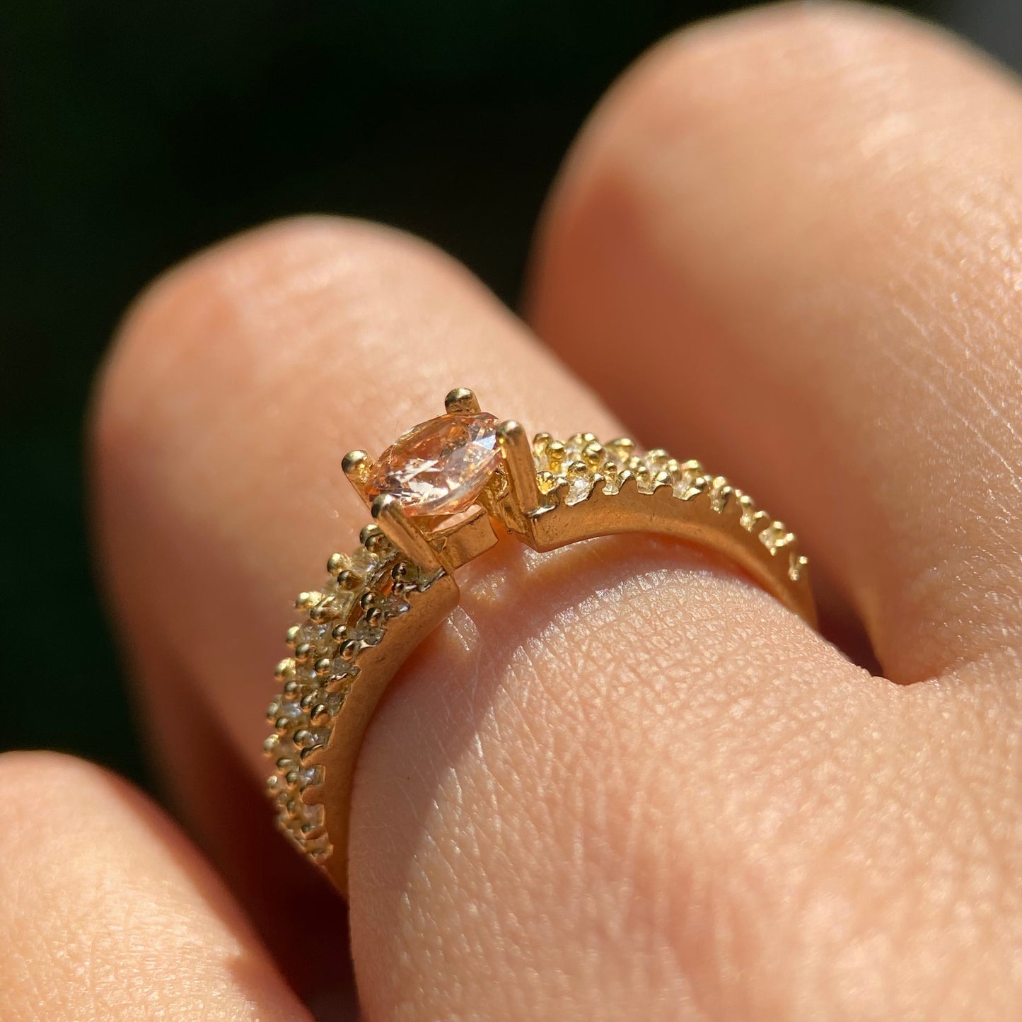Anillo de compromiso en oro