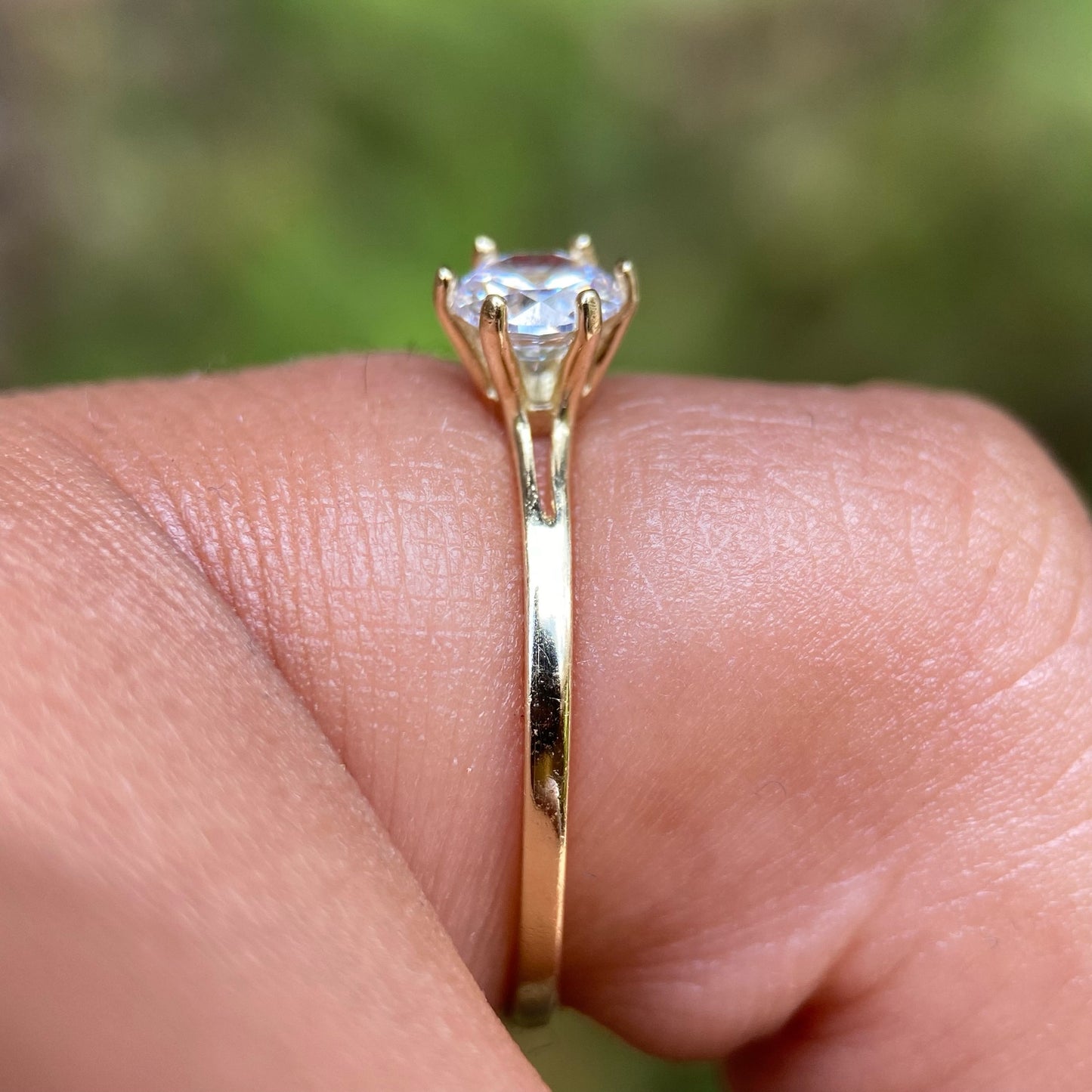 Anillo de compromiso en oro