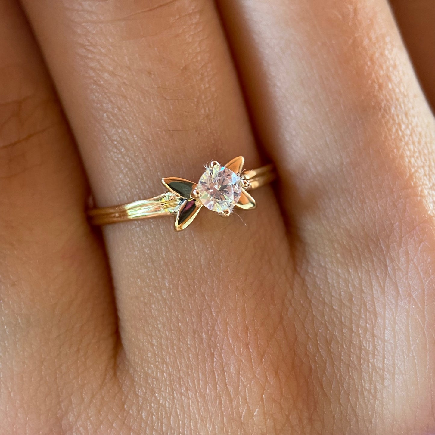Anillo de compromiso en oro