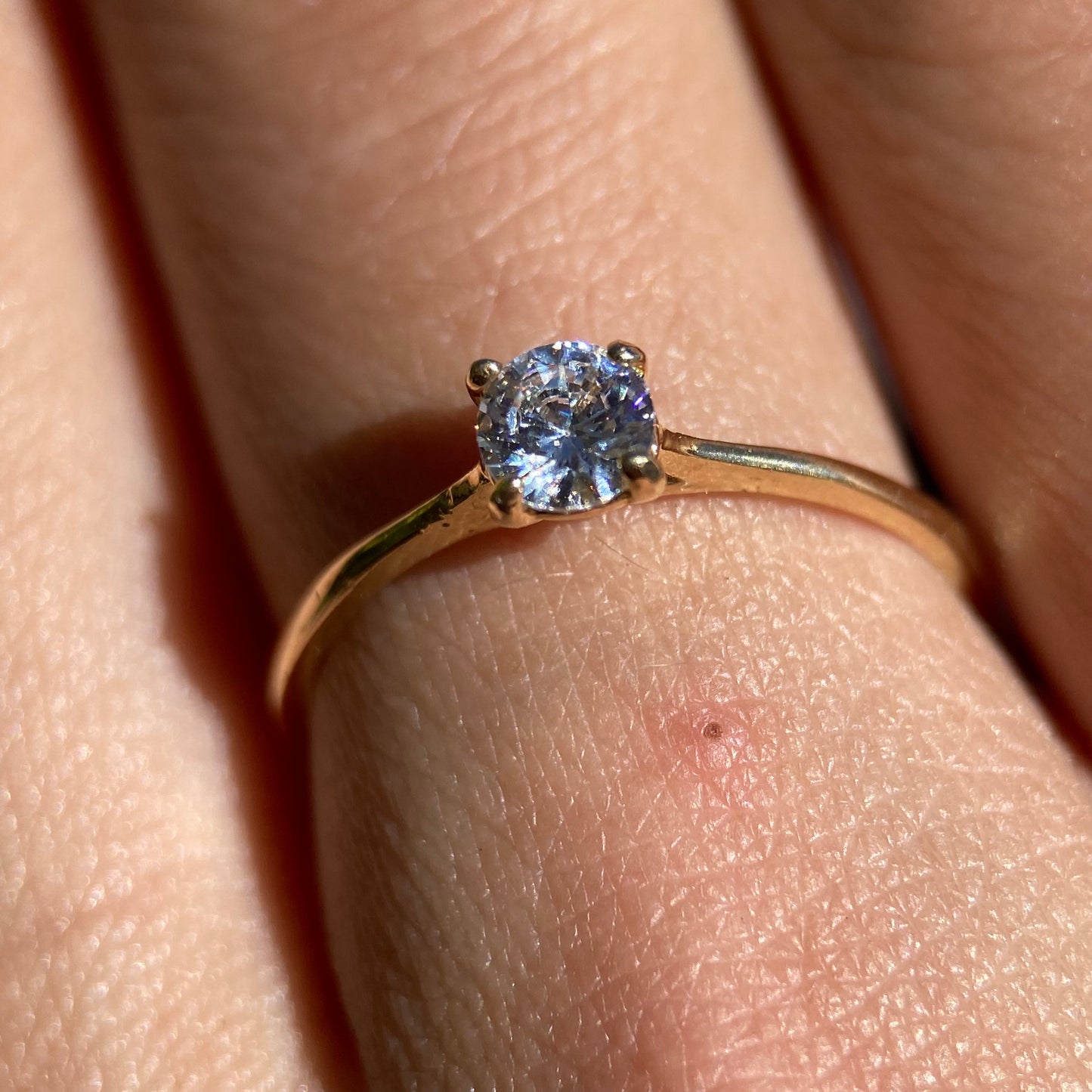 Anillo de compromiso en oro