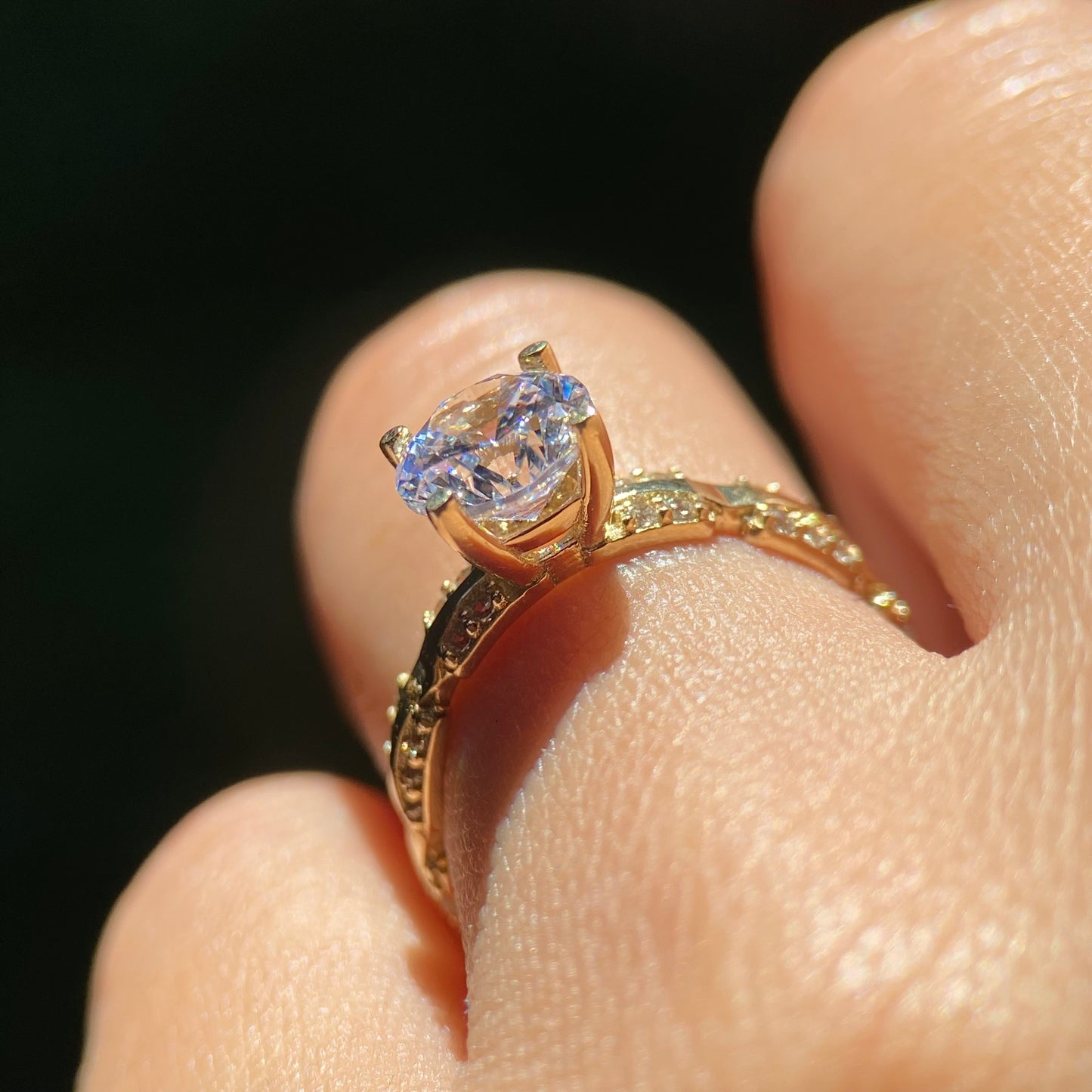 Anillo de compromiso en oro