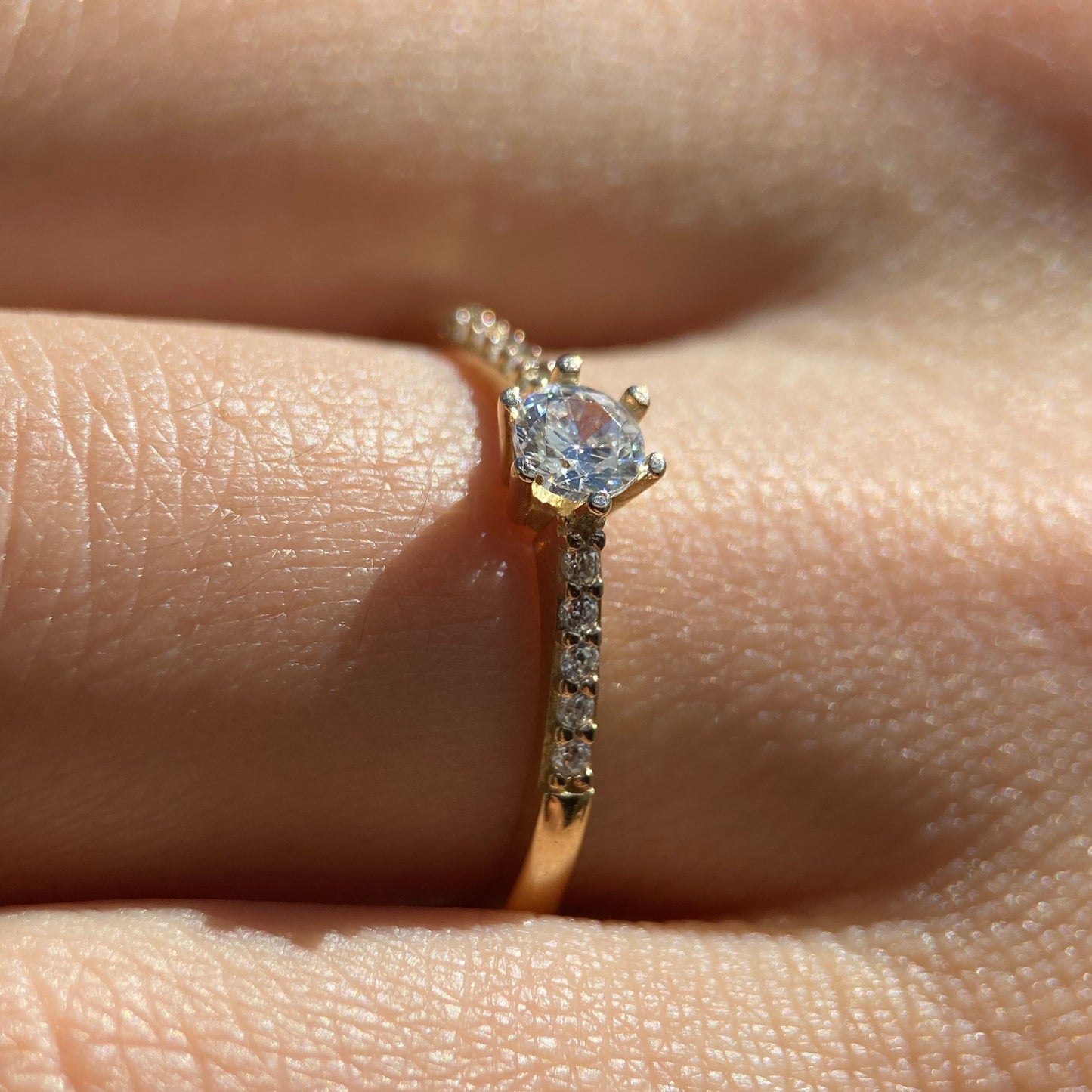 Anillo de compromiso en oro