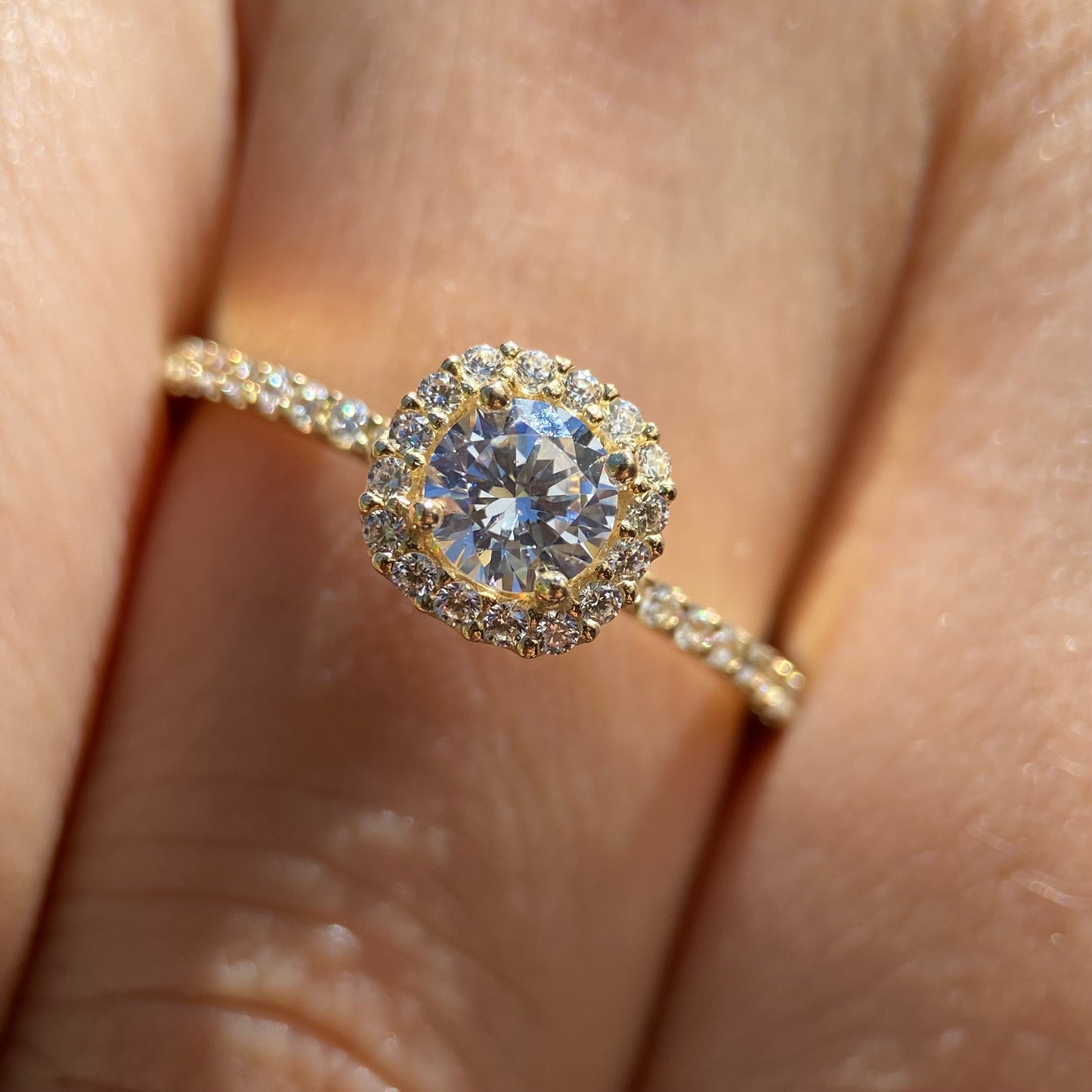 Anillo de compromiso en oro