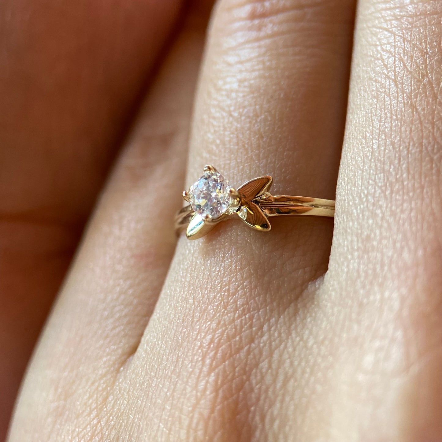 Anillo de compromiso en oro