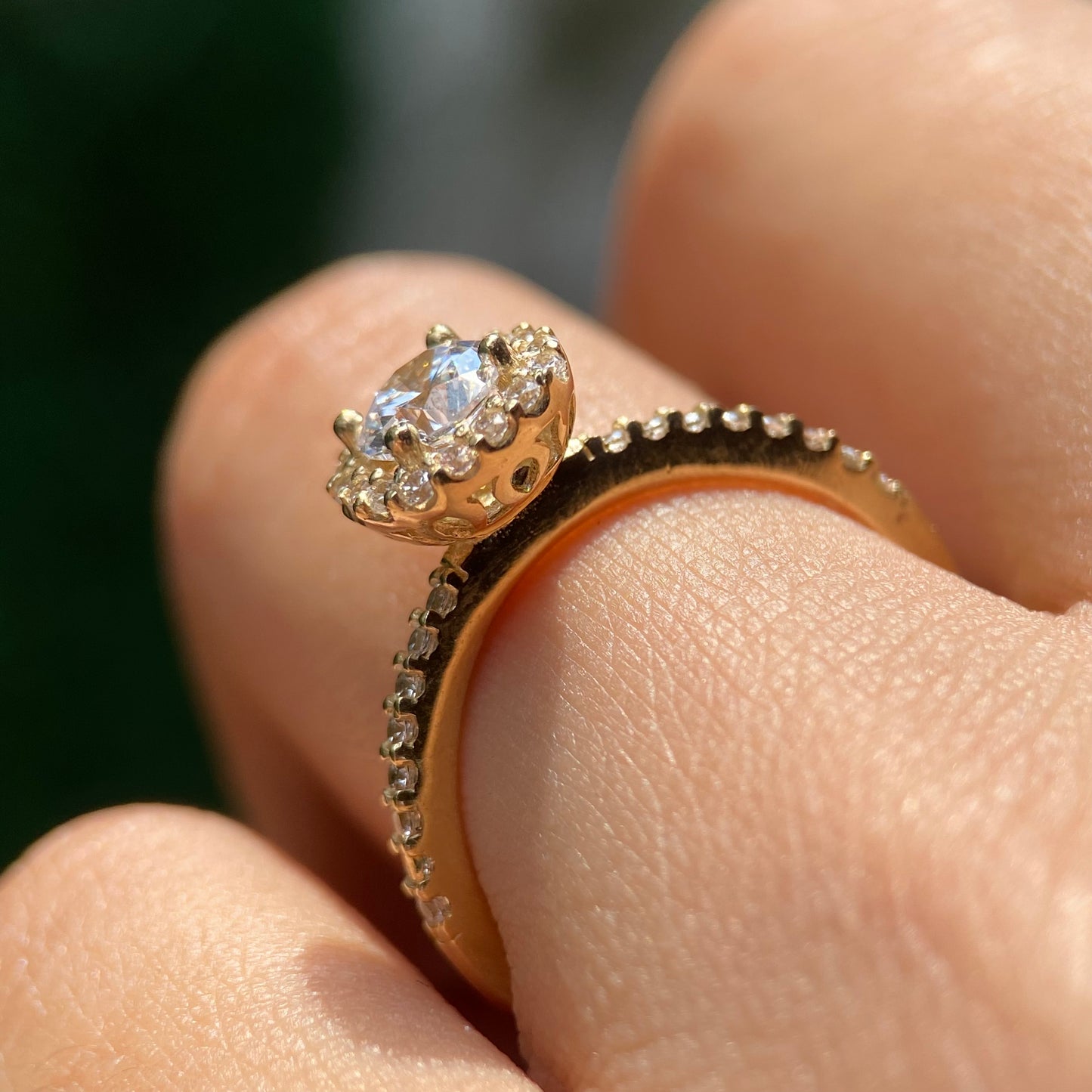 Anillo de compromiso en oro