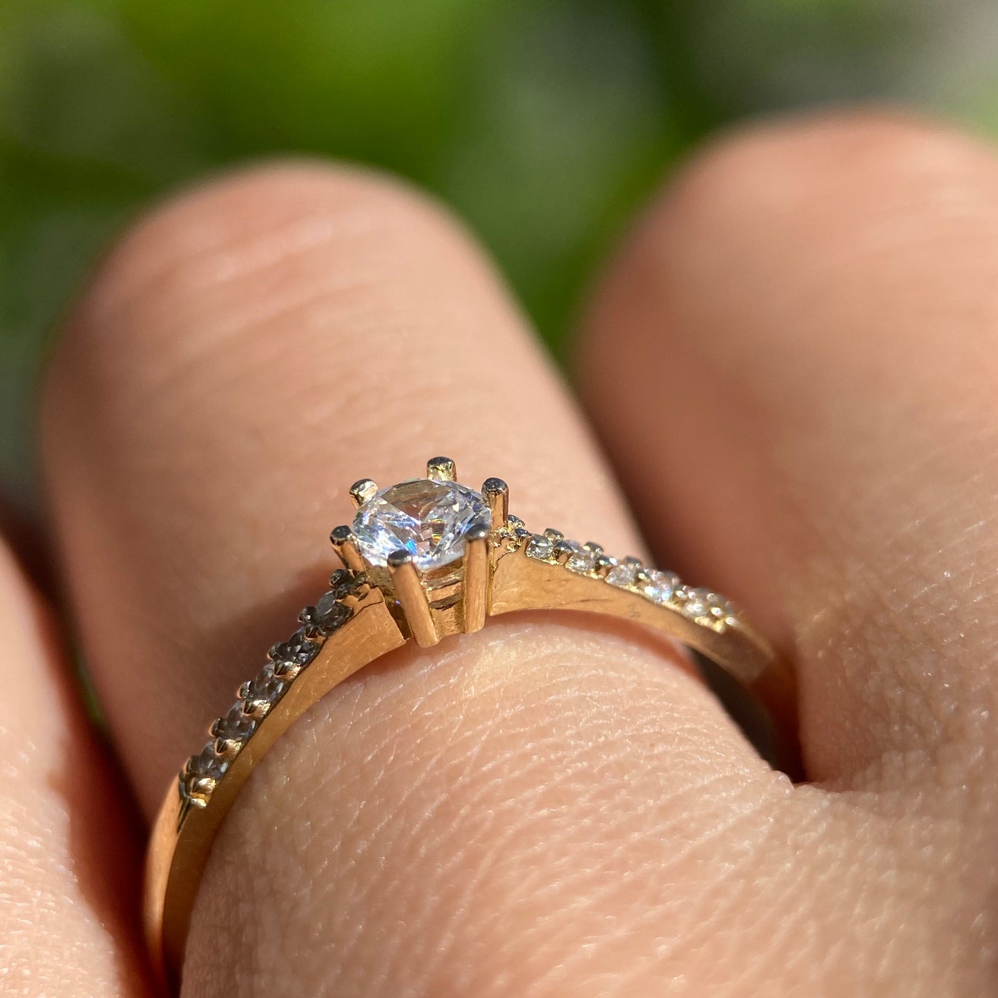 Anillo de compromiso en oro