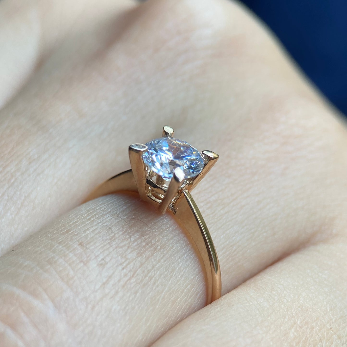 Anillo de compromiso en oro