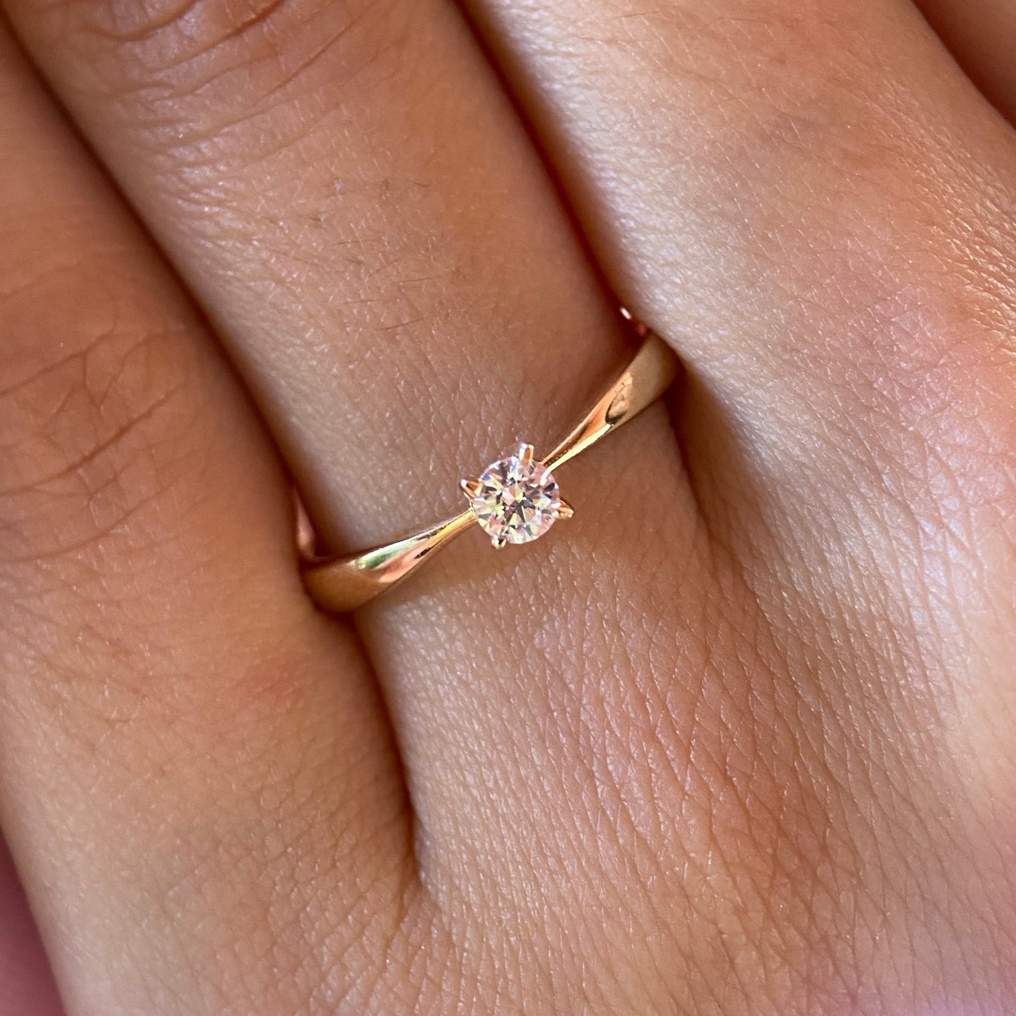 Anillo de compromiso en oro