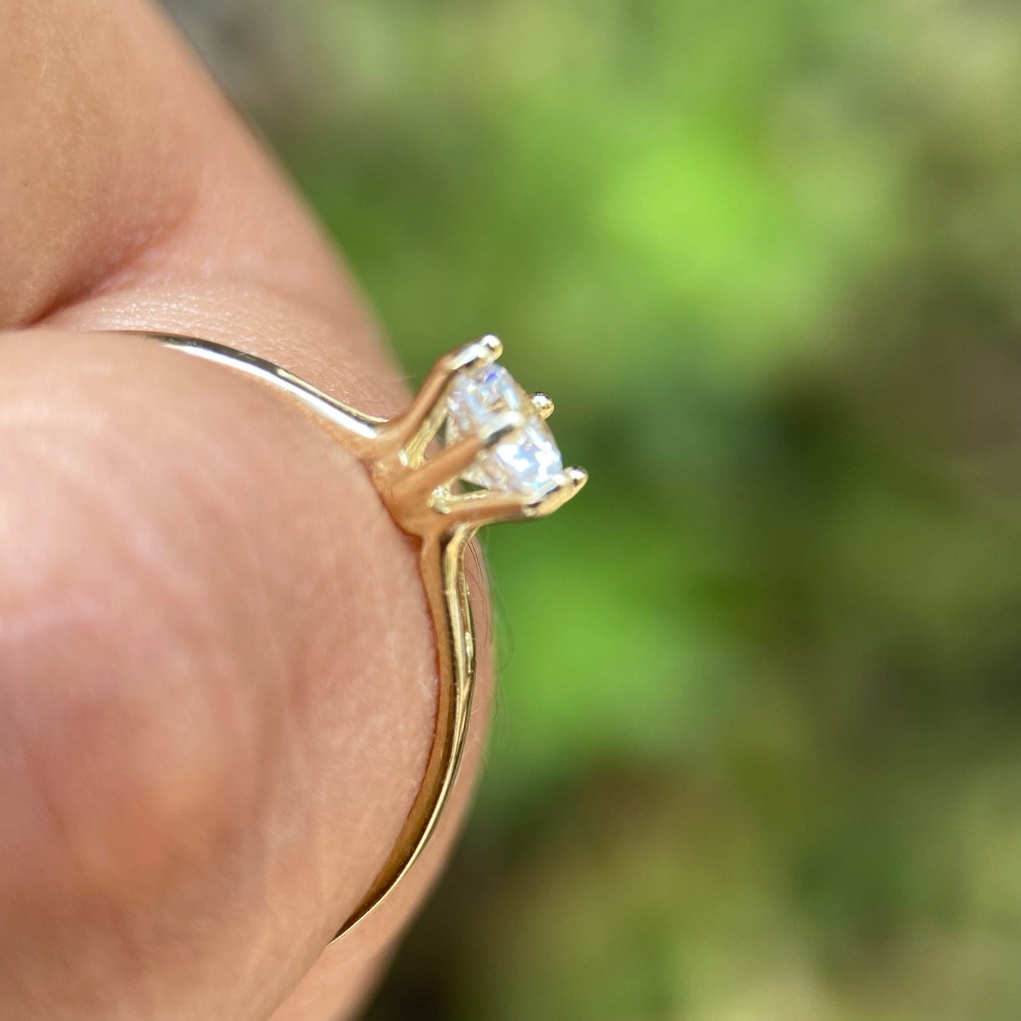 Anillo de compromiso en oro