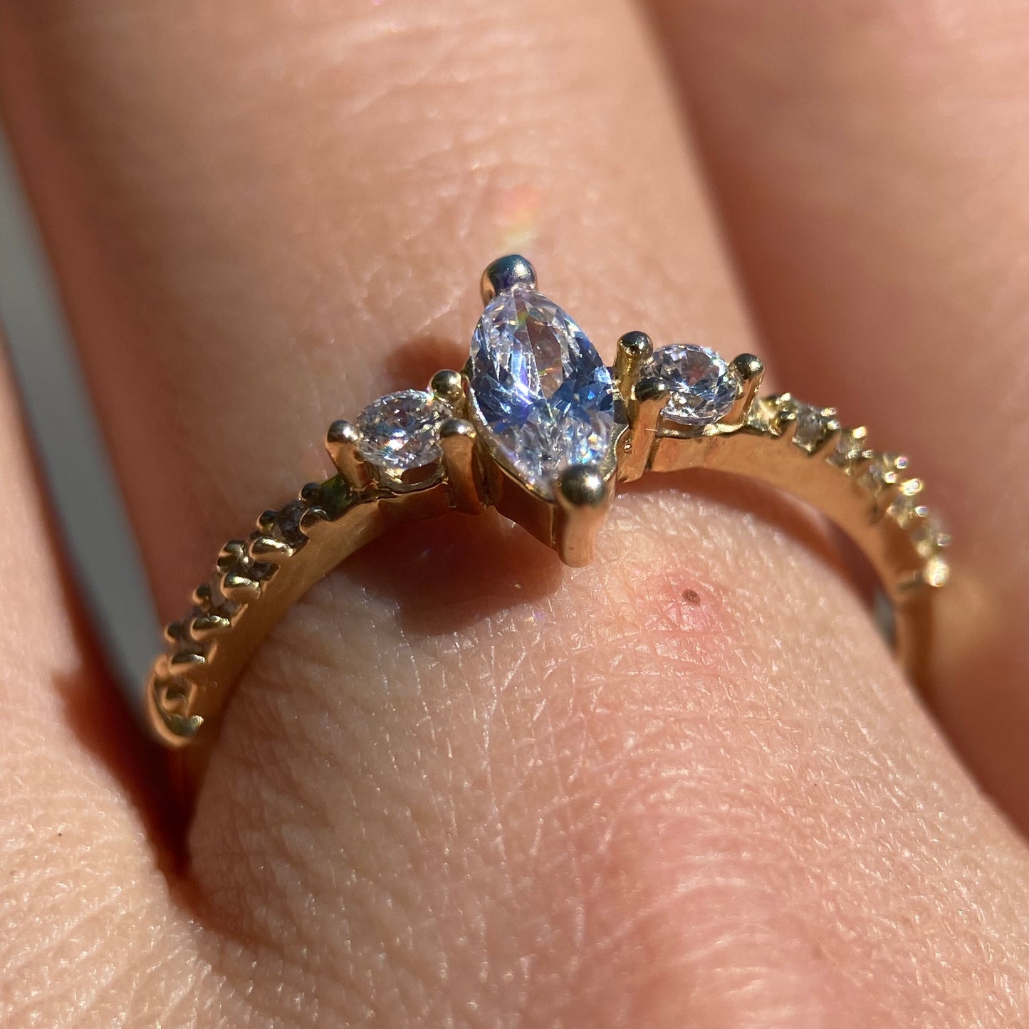 Anillo de compromiso en oro