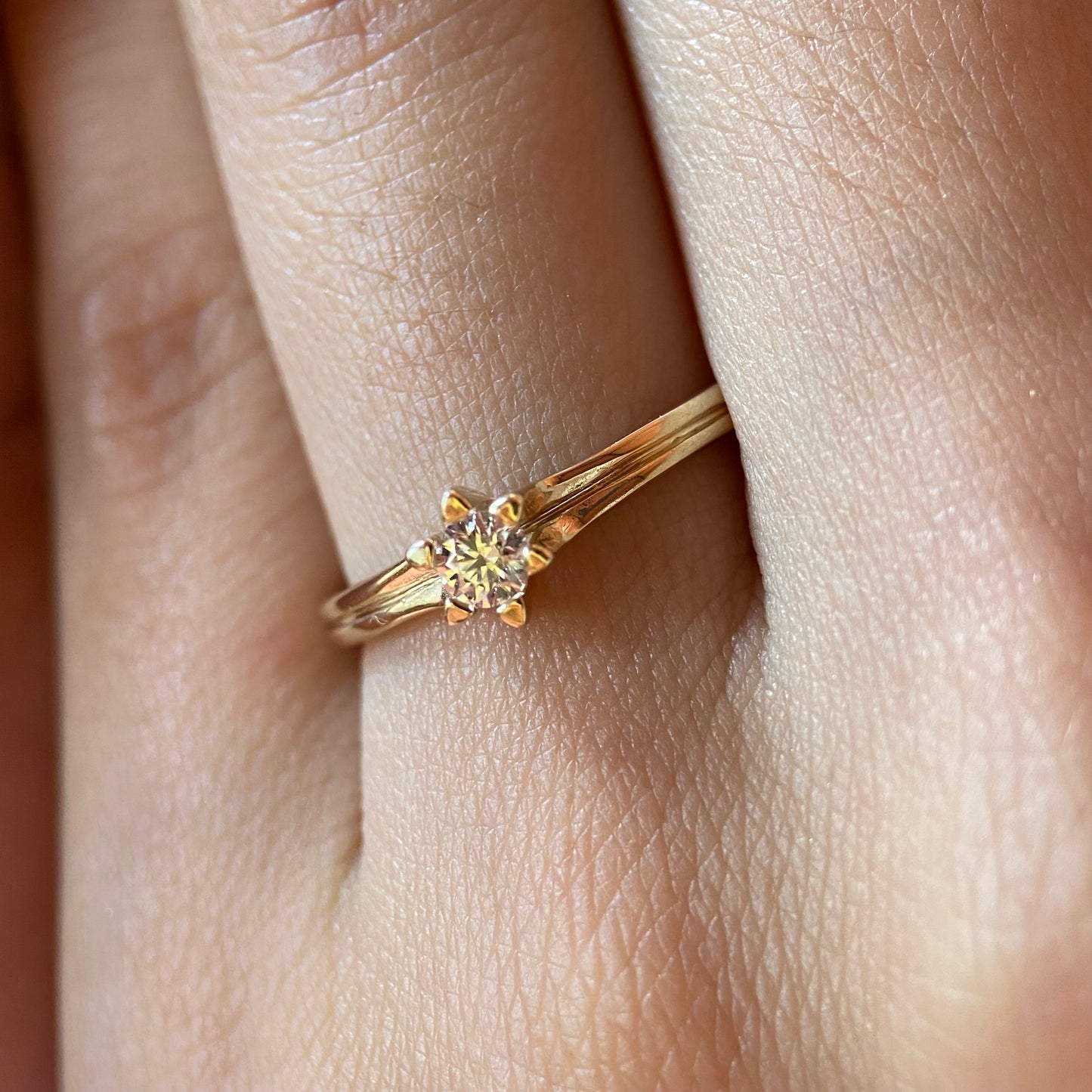 Anillo de compromiso en oro