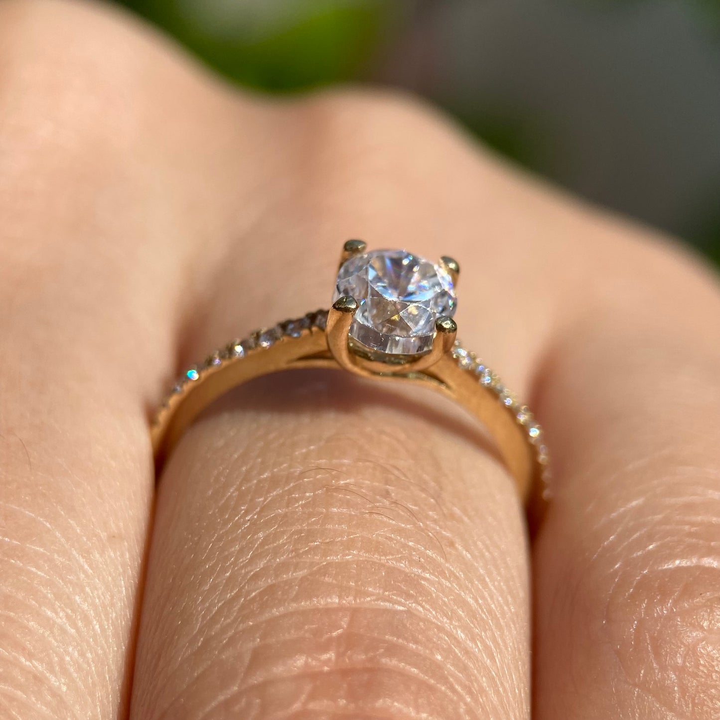 Anillo de compromiso en oro