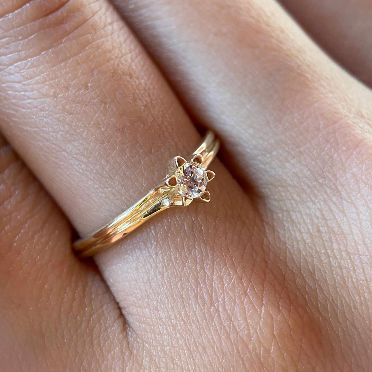 Anillo de compromiso en oro