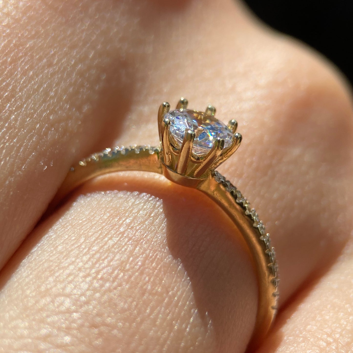 10k Yellow Gold Ring with Zirconia Cod: MAN060