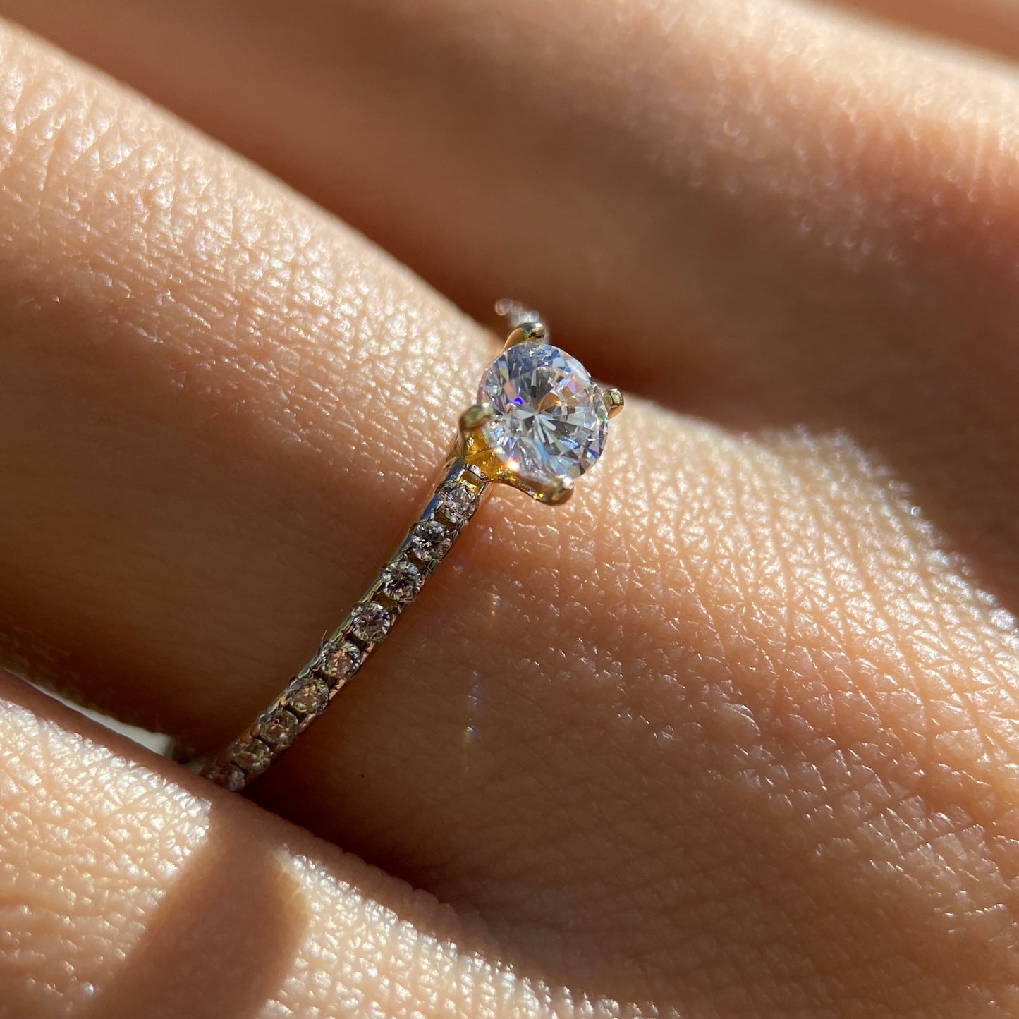 10k Yellow Gold Ring with Zirconia Cod: MAN061