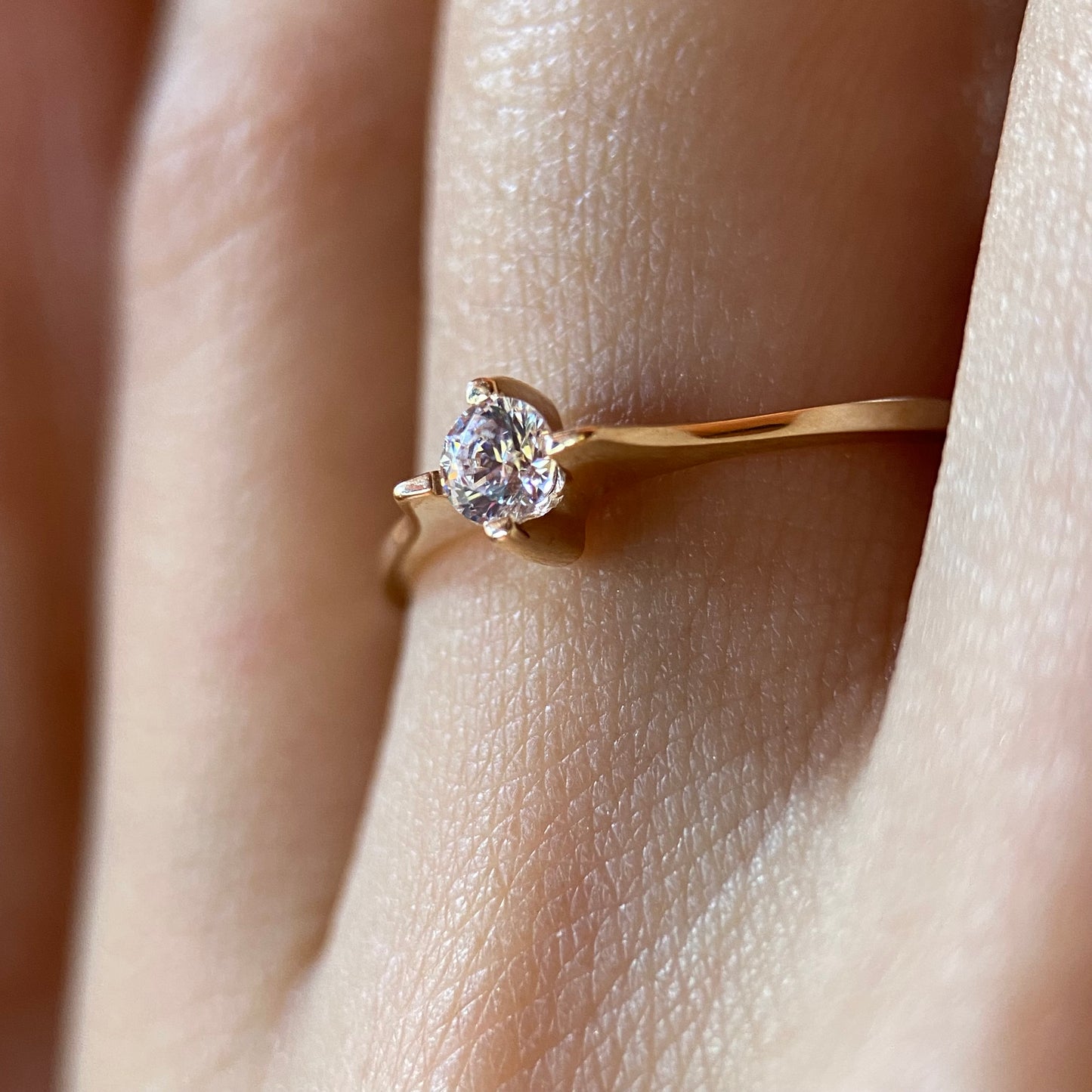 Anillo de compromiso en oro