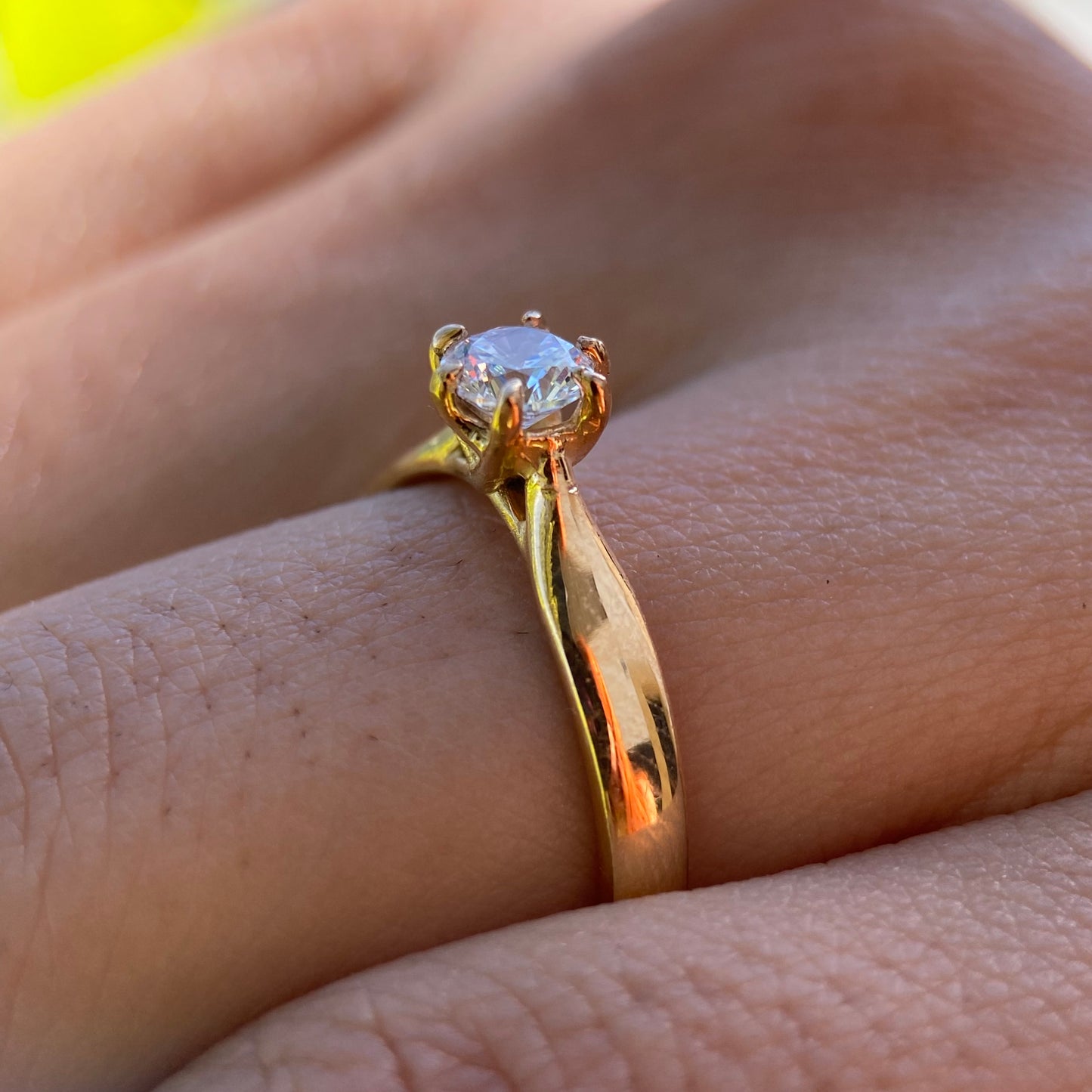 Anillo de compromiso en oro
