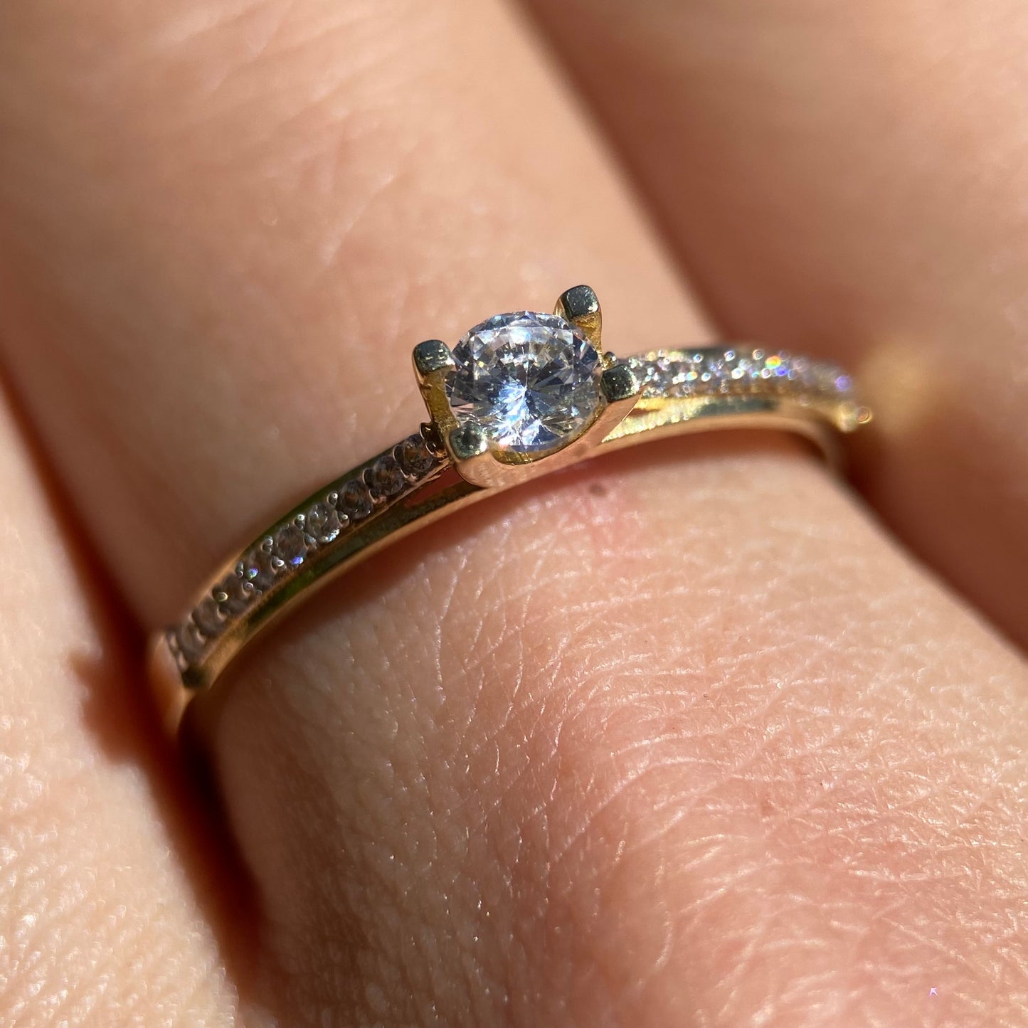 Anillo de compromiso en oro