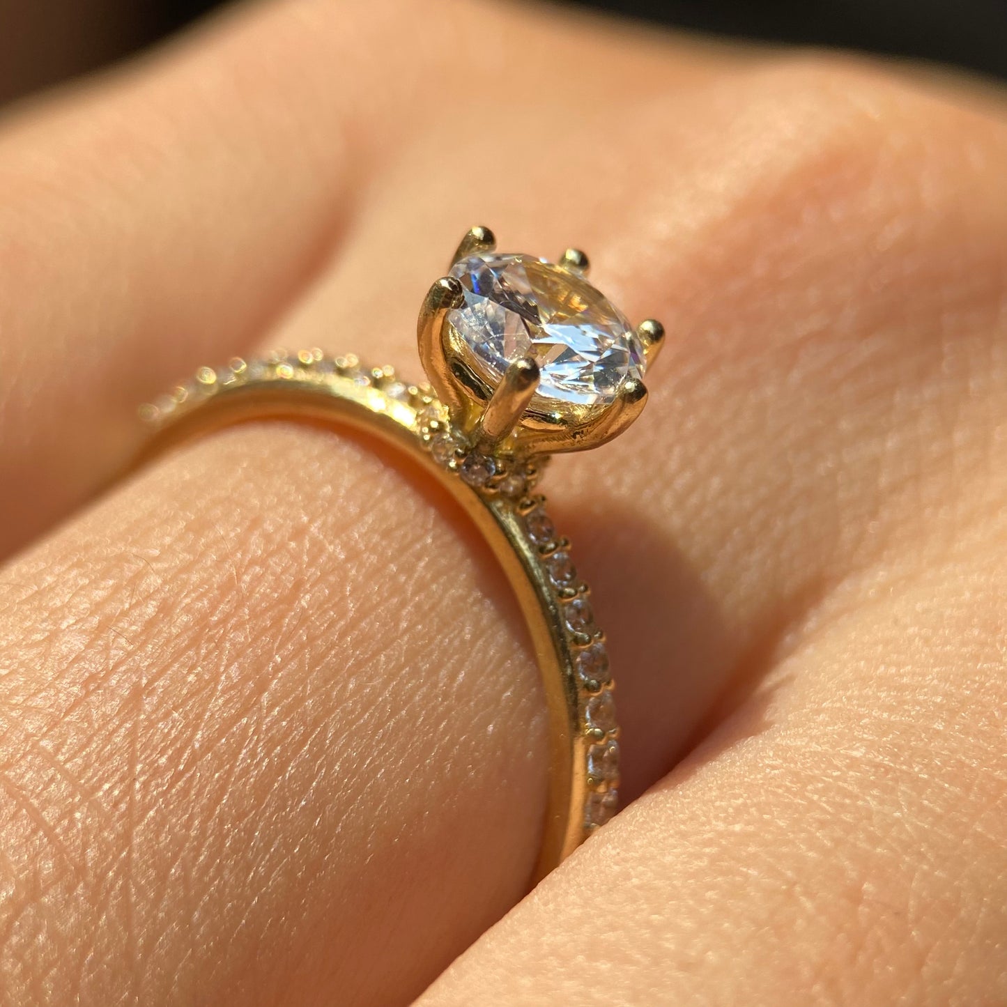 Anillo de compromiso en oro