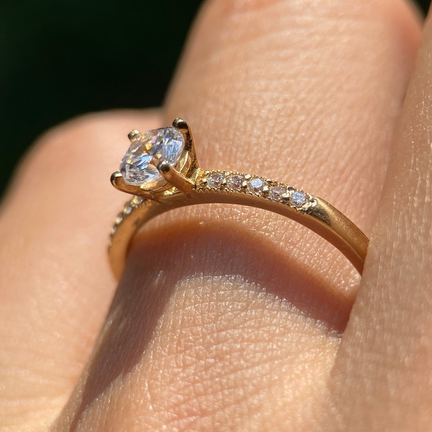Anillo de compromiso en oro