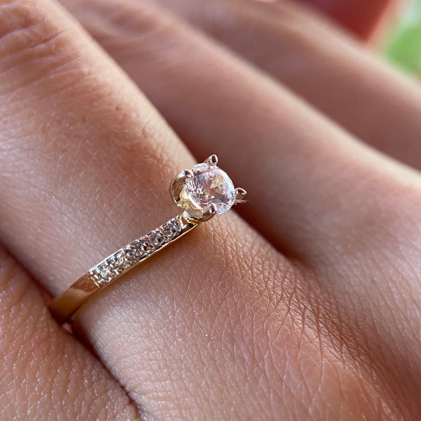 Anillo de compromiso en oro