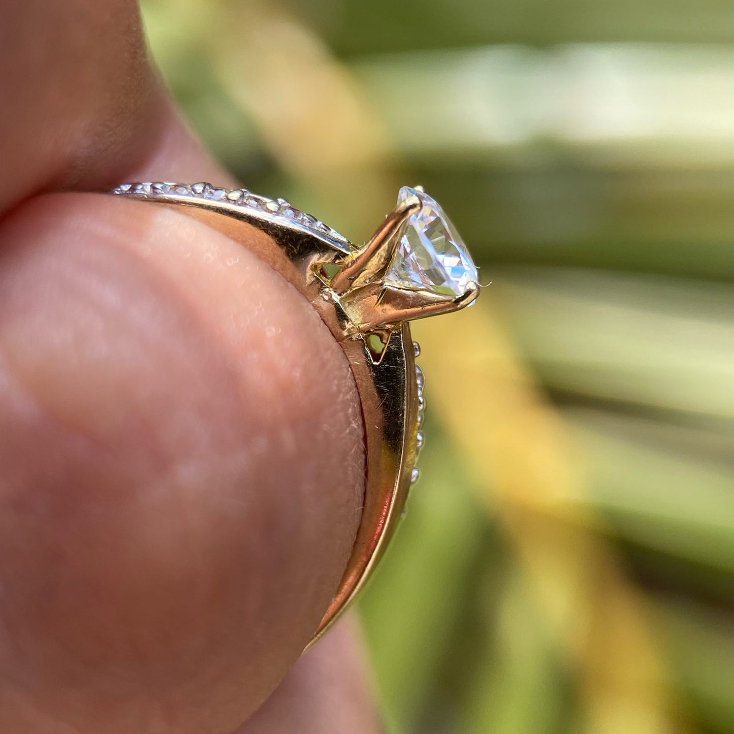 10k Yellow Gold Engagement Ring with Zirconia NO NAME