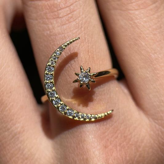 Anillo Luna de Plata italiana en Baño de Oro Amarillo con Circonias