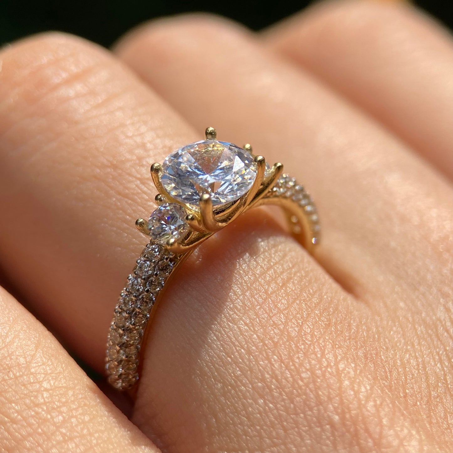 Anillo de compromiso en oro