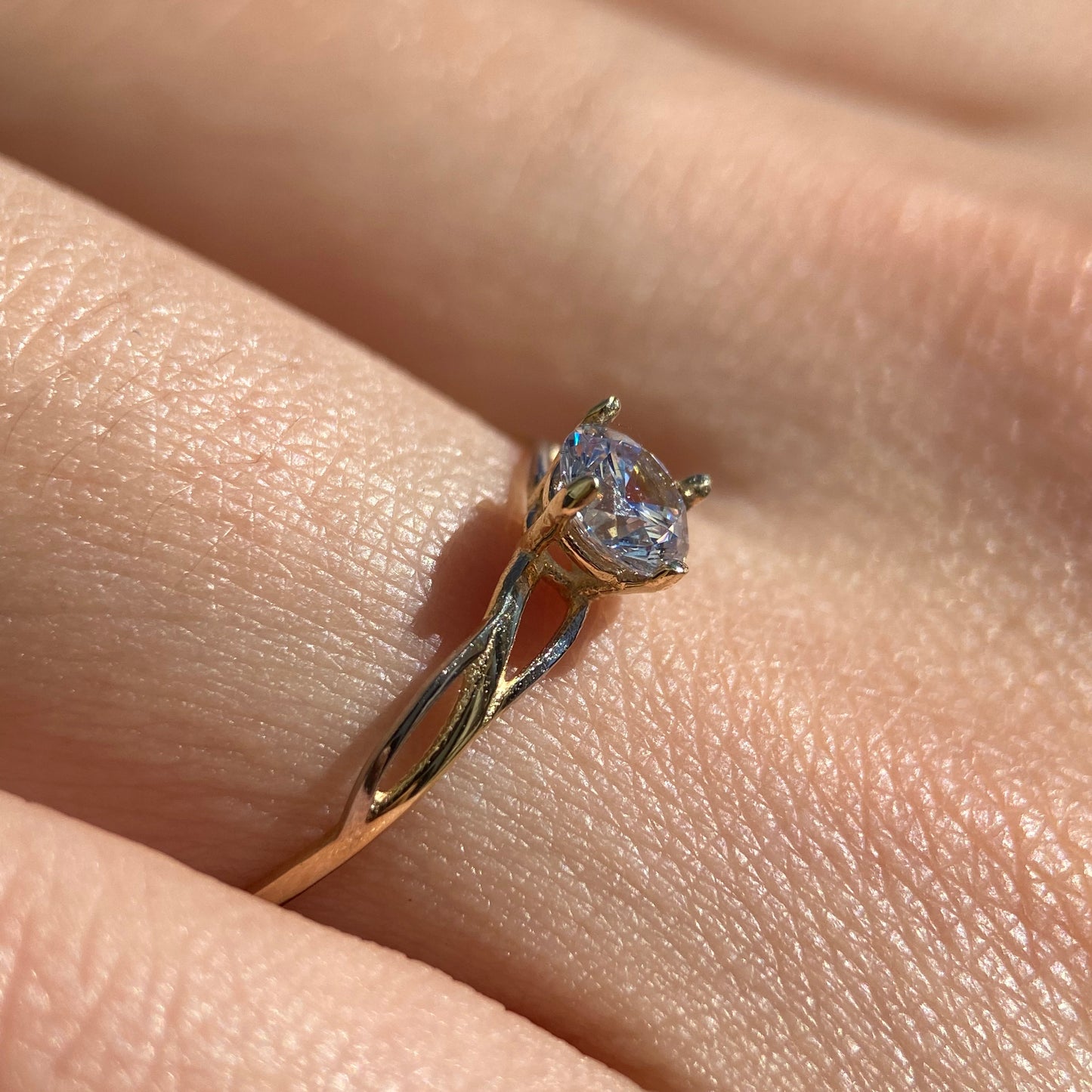 Anillo de compromiso en oro