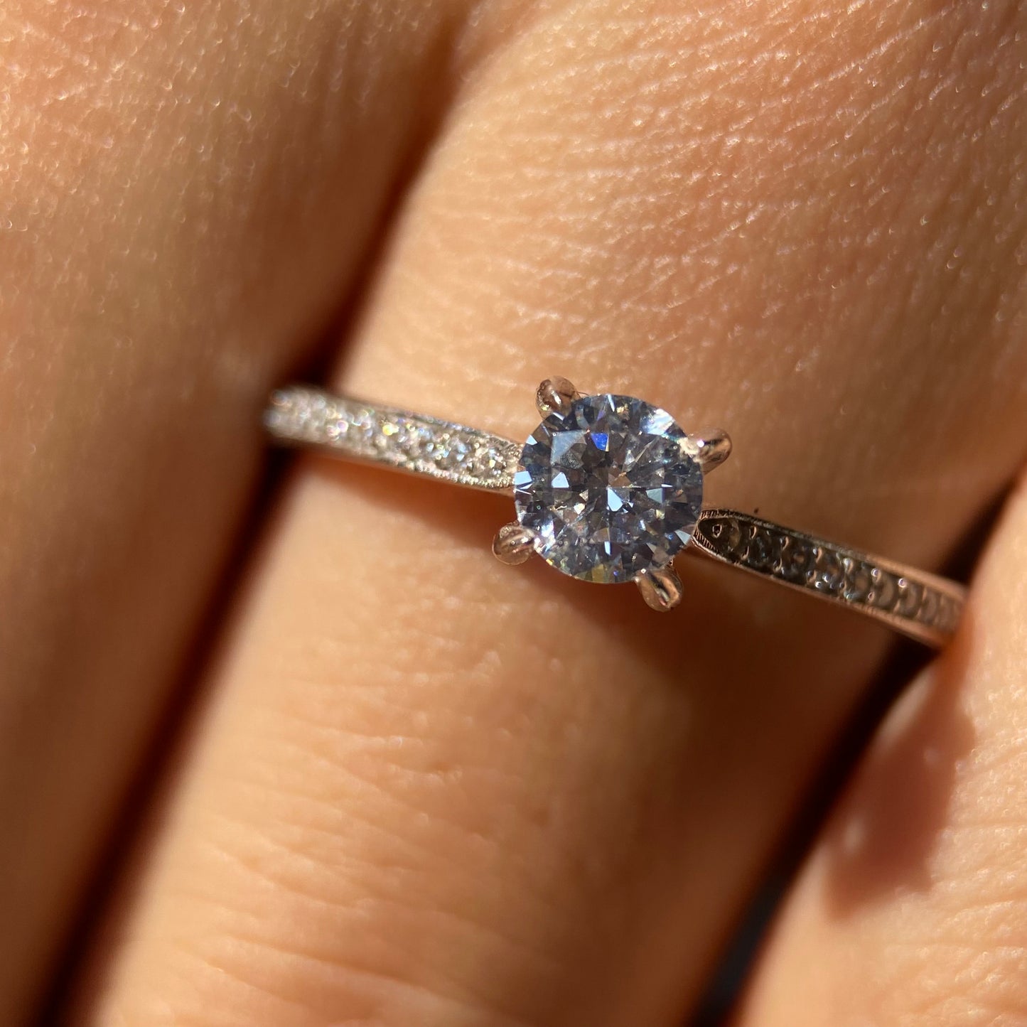 Anillo de compromiso en oro