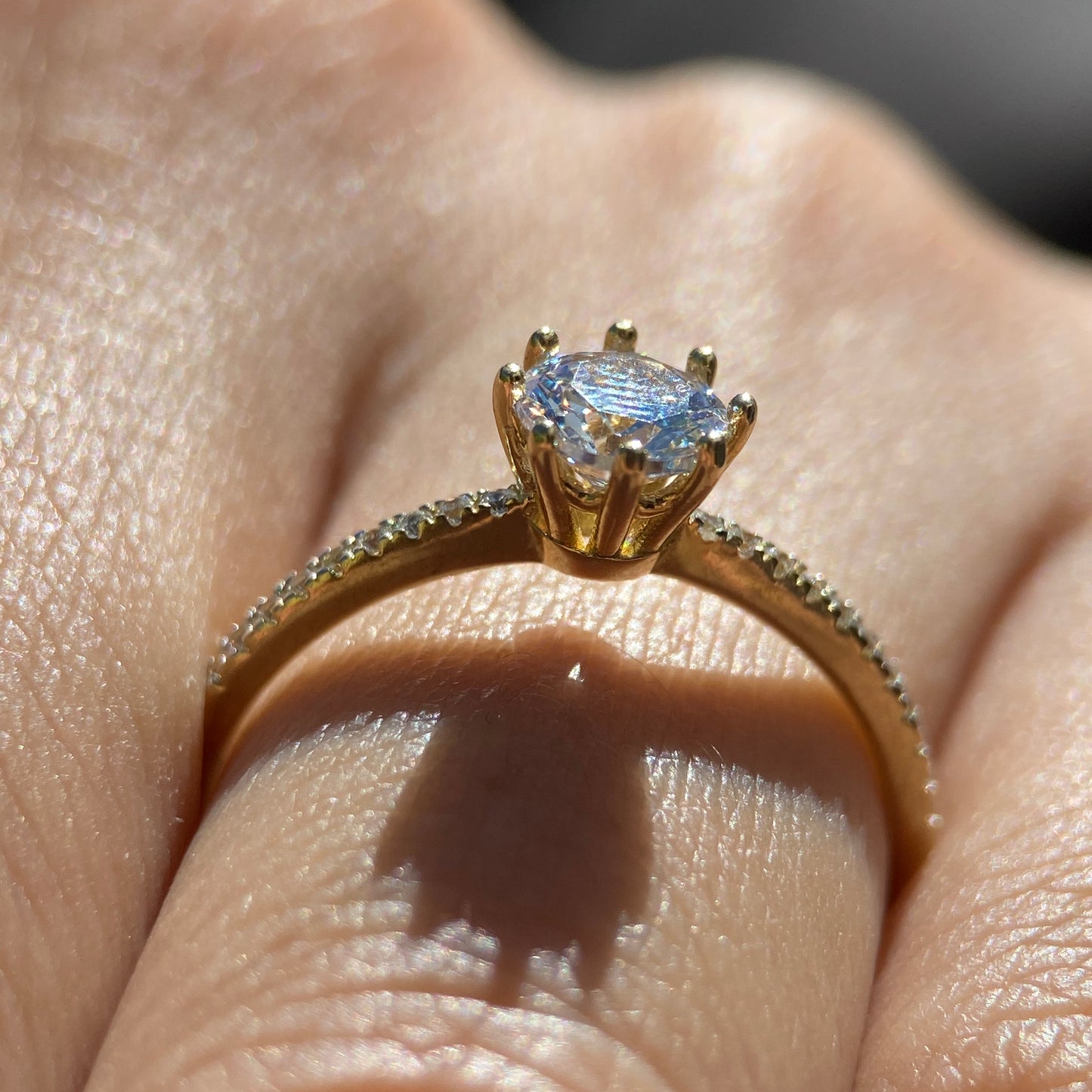 10k Yellow Gold Ring with Zirconia Cod: MAN060
