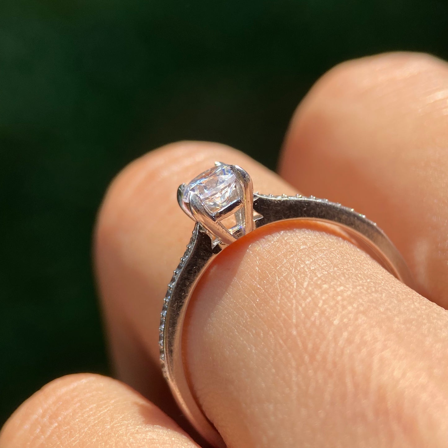 Anillo de compromiso en oro