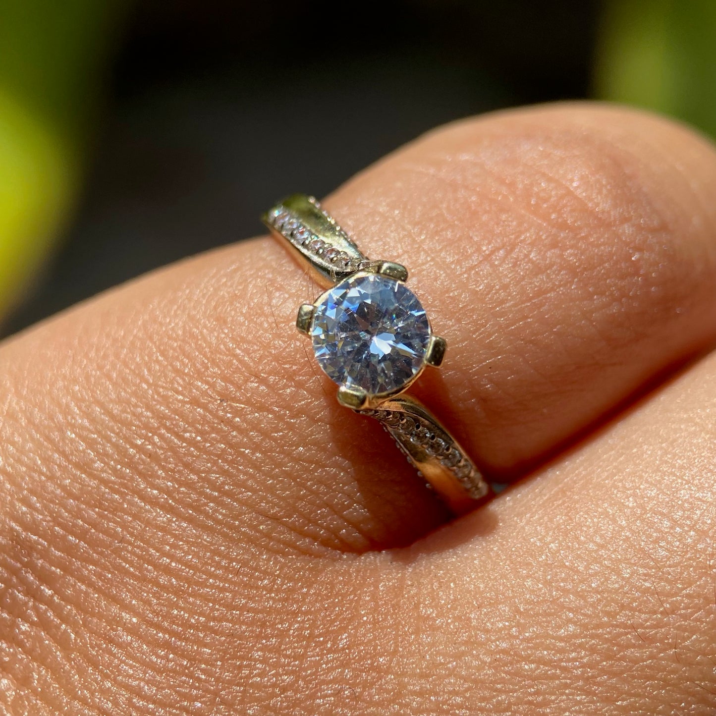 10k Yellow Gold Engagement Ring with Zirconia (NO NAME)